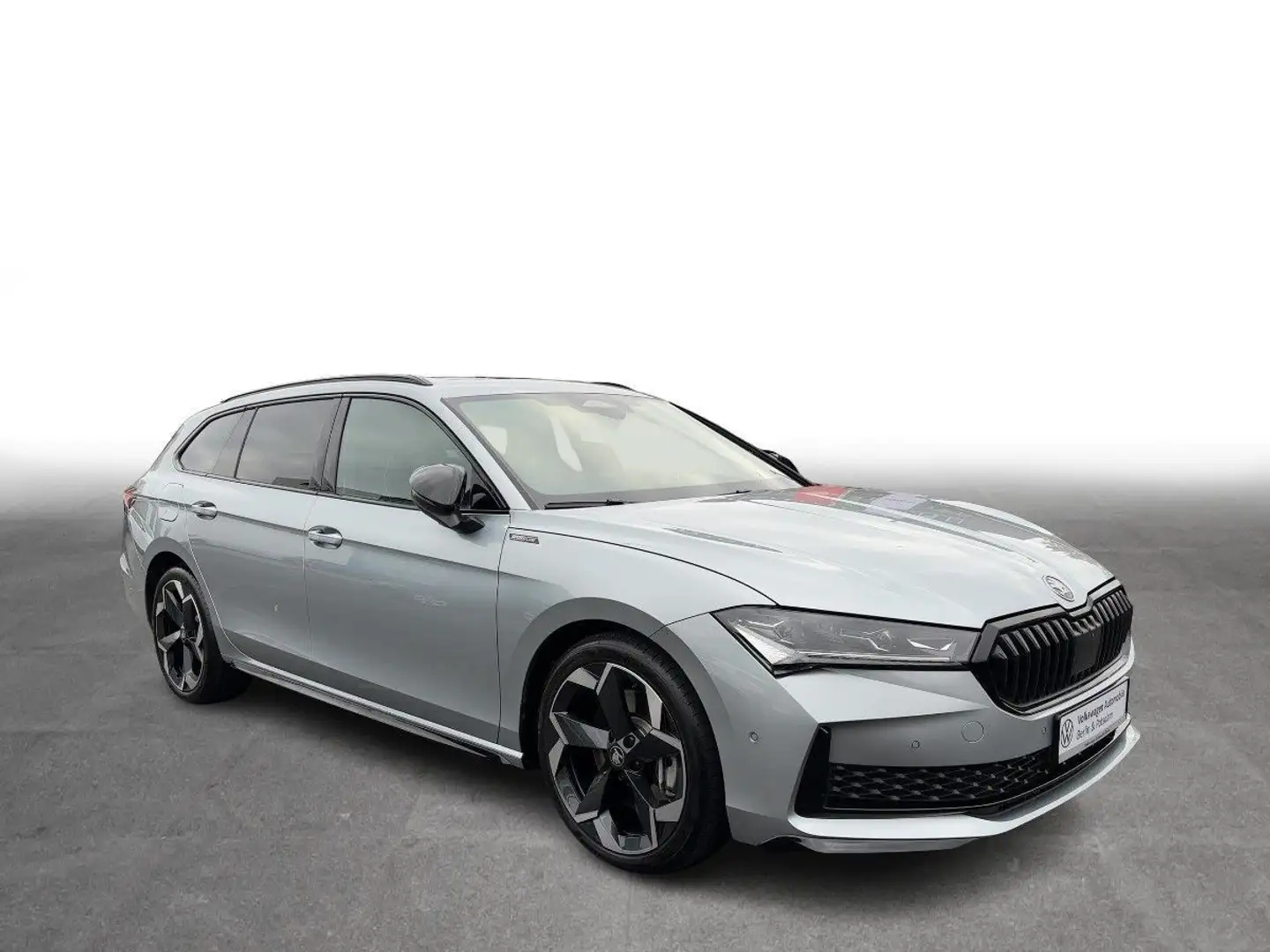 Skoda Superb Combi 2.0TDI DSG Sportline 4x4 STHZG P-DA Silber - 2