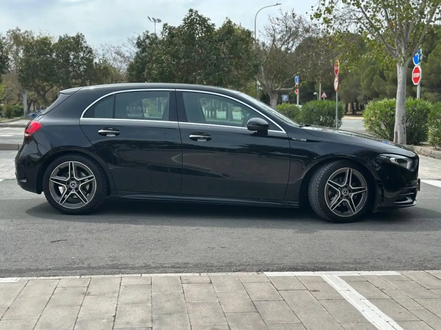 Mercedes-Benz A 200 7G-DCT Nero - 2