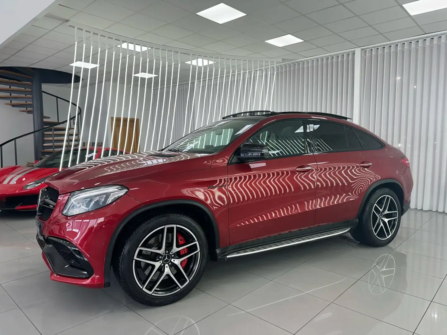 Mercedes-Benz GLE 63 AMG Coupé S 4Matic Aut. Burdeos - 2