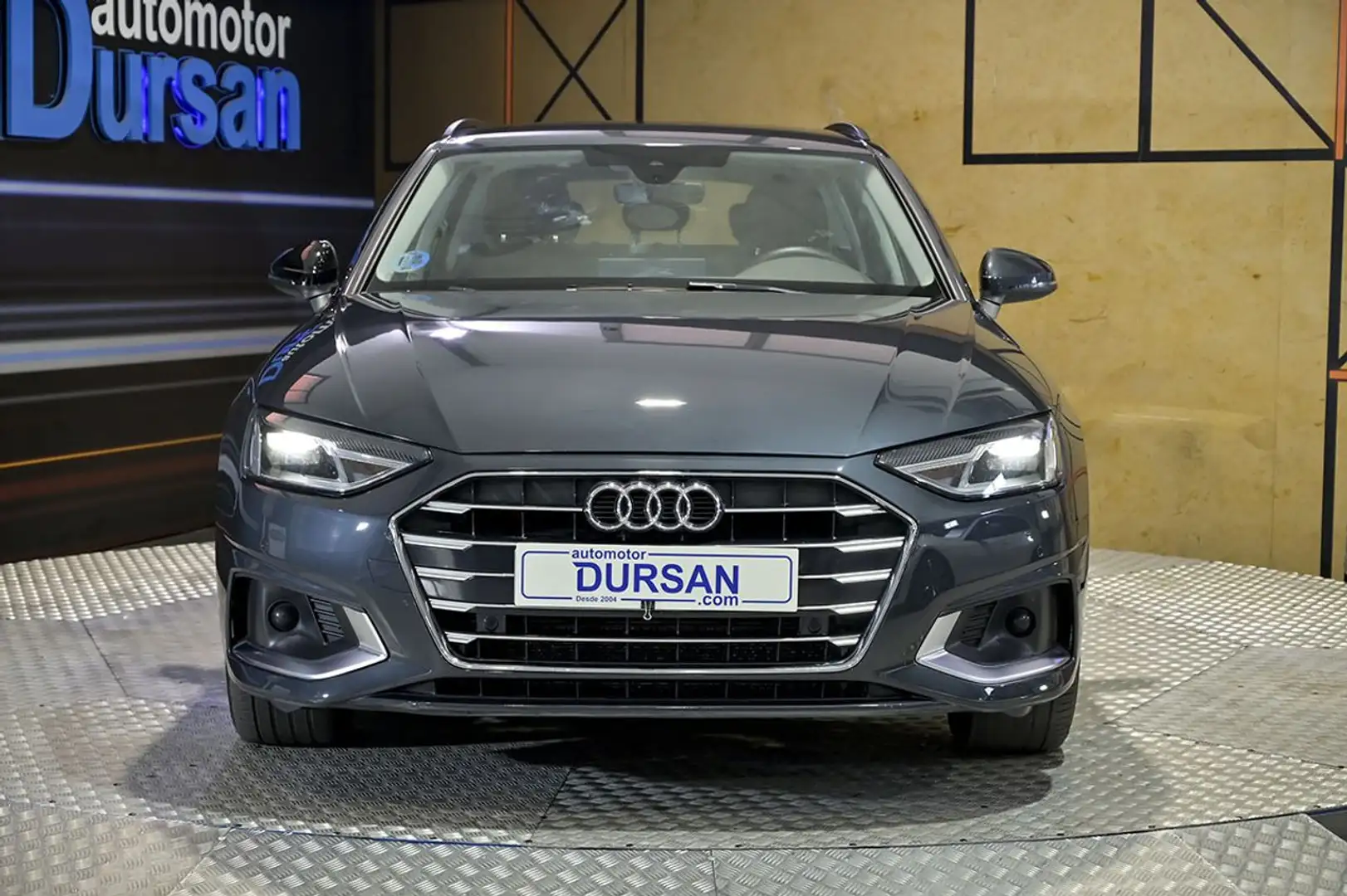 Audi A4 Avant Advanced 30 TDI 100kW S tronic Gris - 2