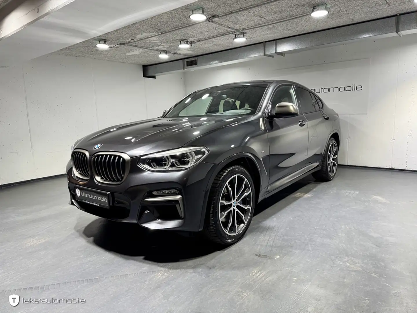 BMW X4 M40d Grau - 1