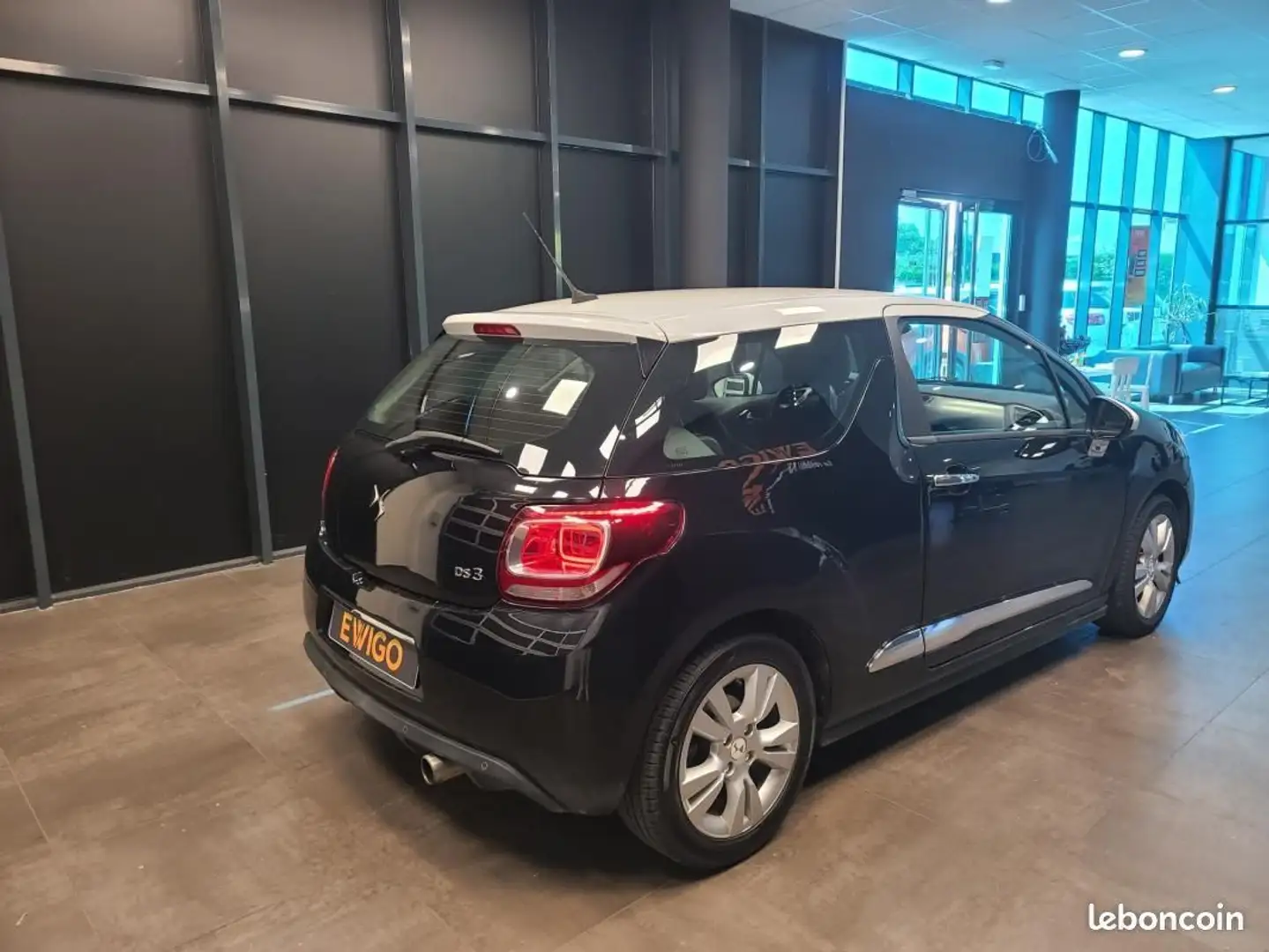 DS Automobiles DS 3 1.2 PURETECH 110ch EAT6 Negru - 2