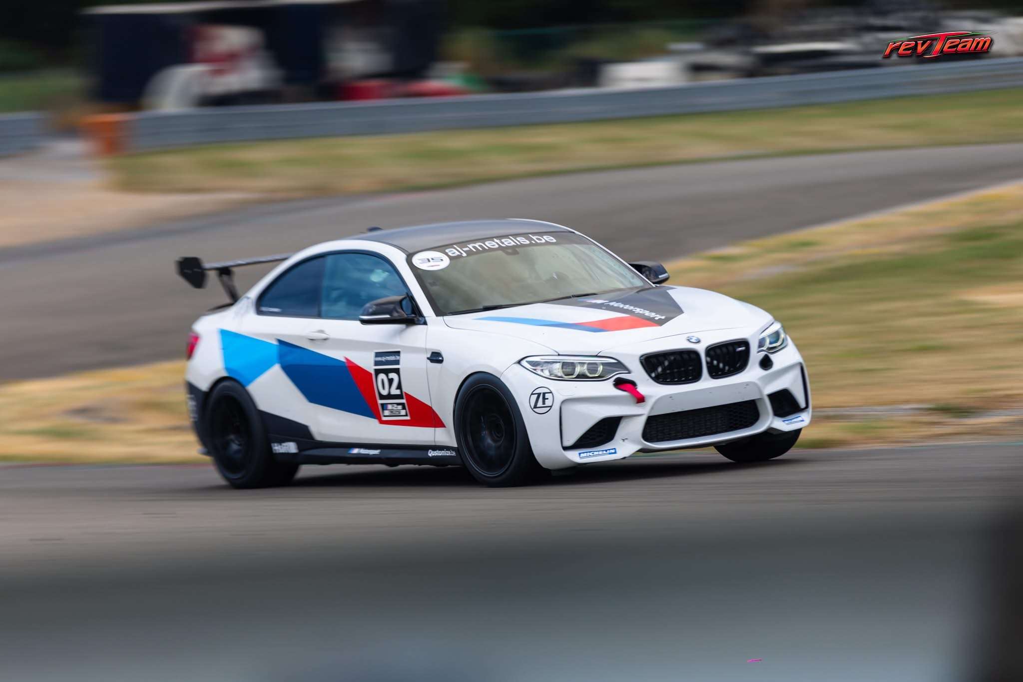 2016 BMW M2