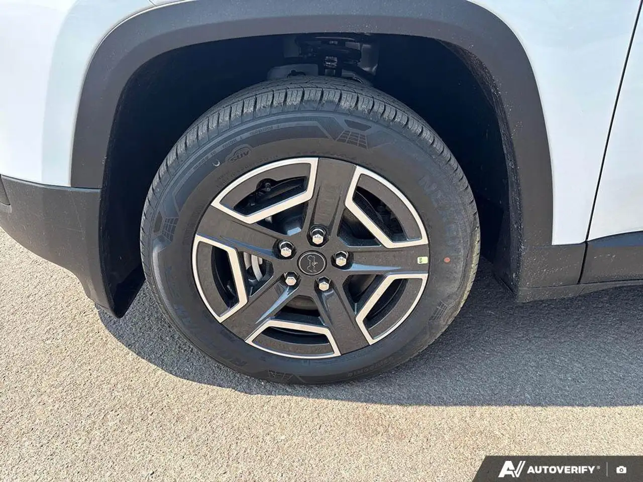 Jeep Cherokee снимка Jeep Cherokee