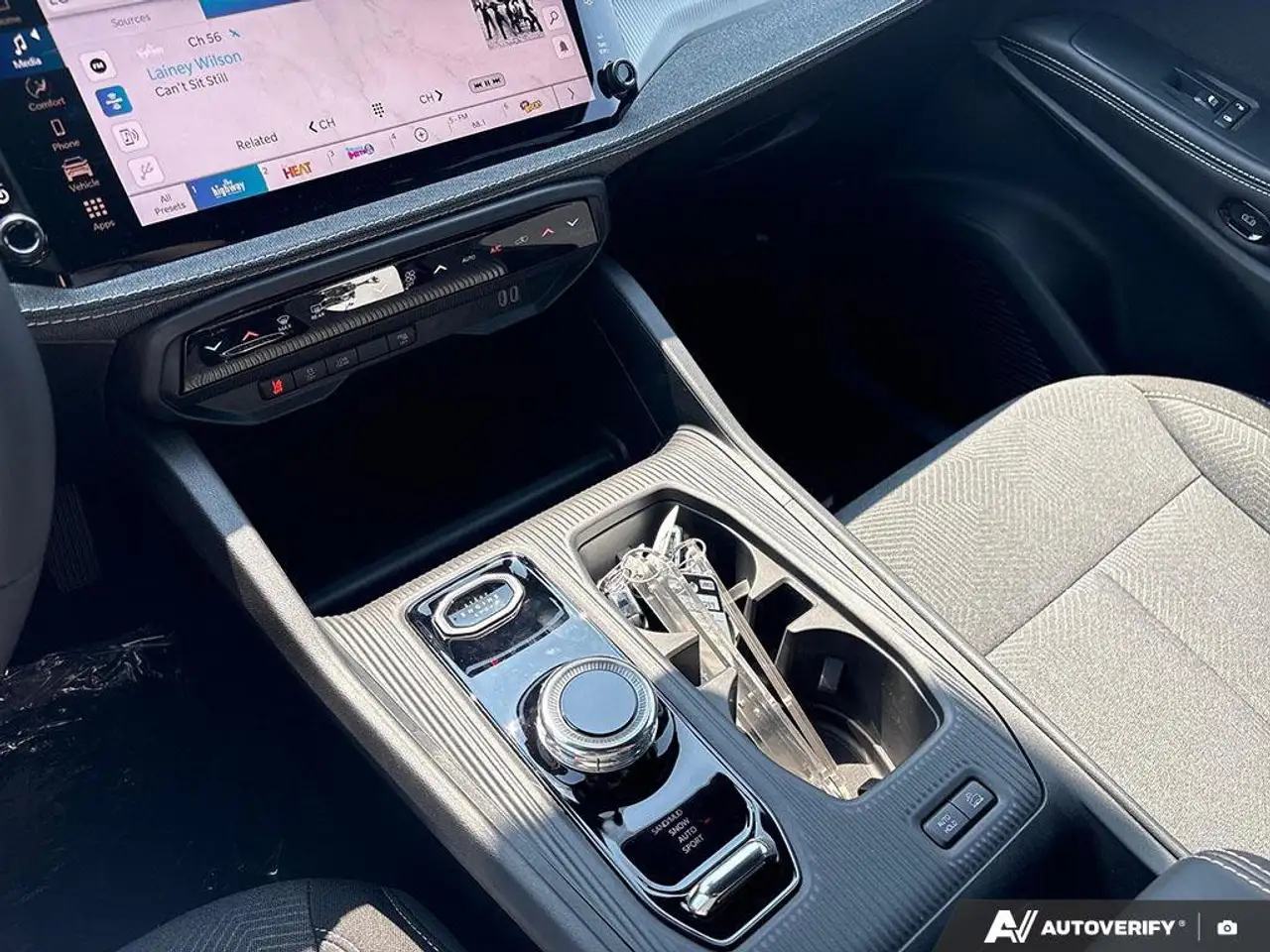 Jeep Cherokee снимка Jeep Cherokee