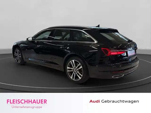 Audi A6 Avant view 5