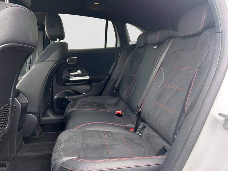 Mercedes-Benz GLA 180 L'agence Beersel - Garantie 12 Mois - AMG Line — photo 12