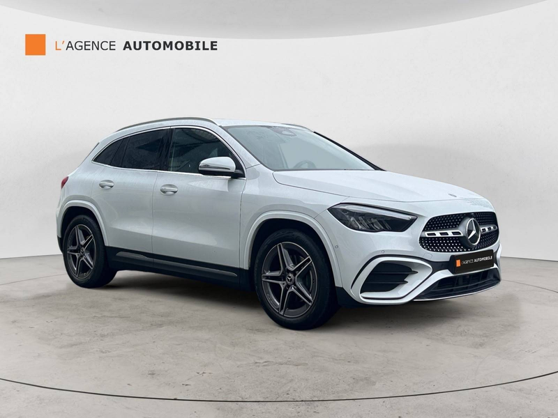 Mercedes-Benz GLA 180 L'agence Beersel - Garantie 12 Mois - AMG Line — photo 8