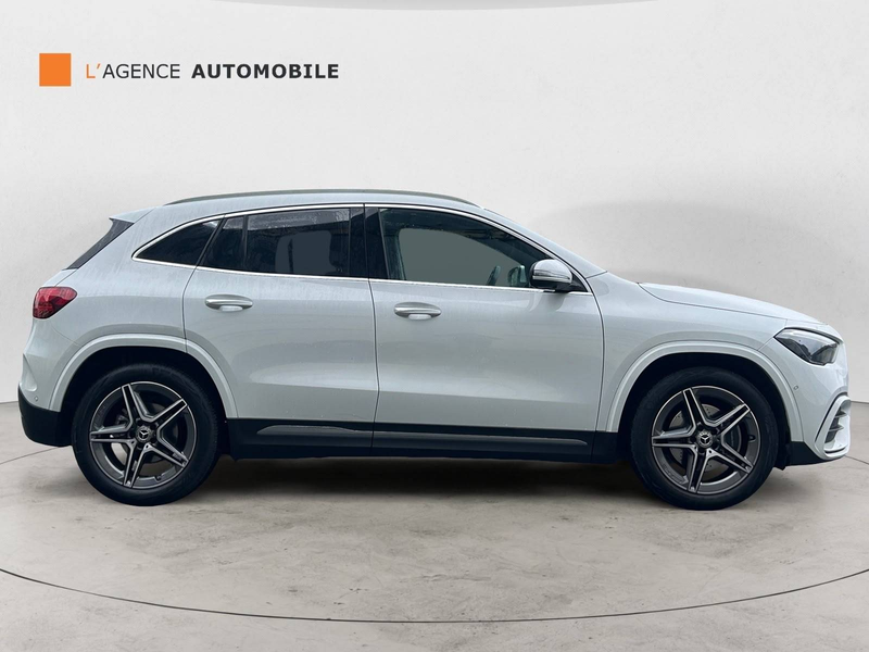 Mercedes-Benz GLA 180 L'agence Beersel - Garantie 12 Mois - AMG Line — photo 7
