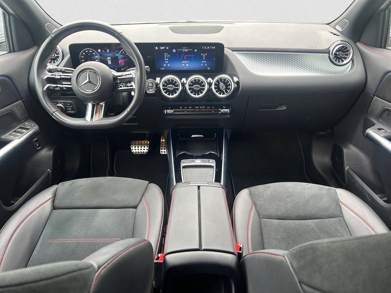 Mercedes-Benz GLA 180 L'agence Beersel - Garantie 12 Mois - AMG Line — photo 11