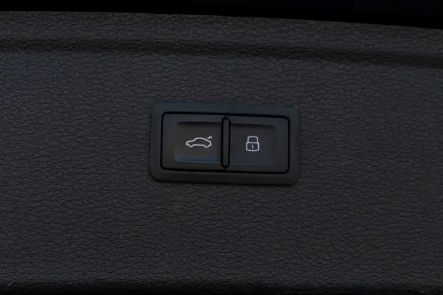 Audi Q5 view 6