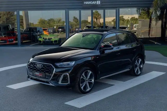 Audi Q5 view 3