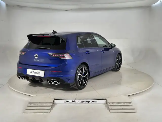 Volkswagen Golf view 4