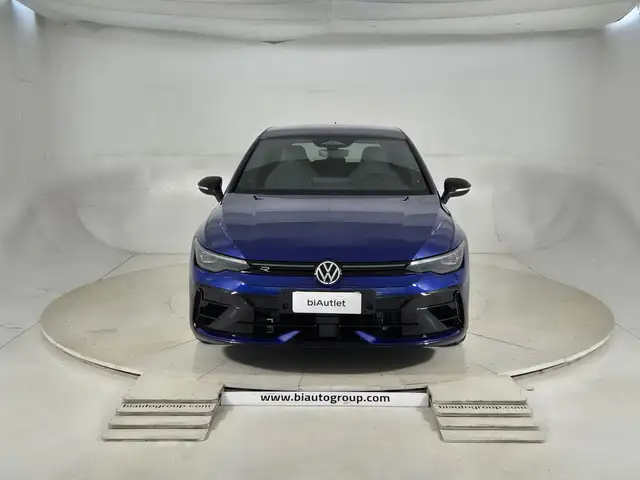 Volkswagen Golf view 2