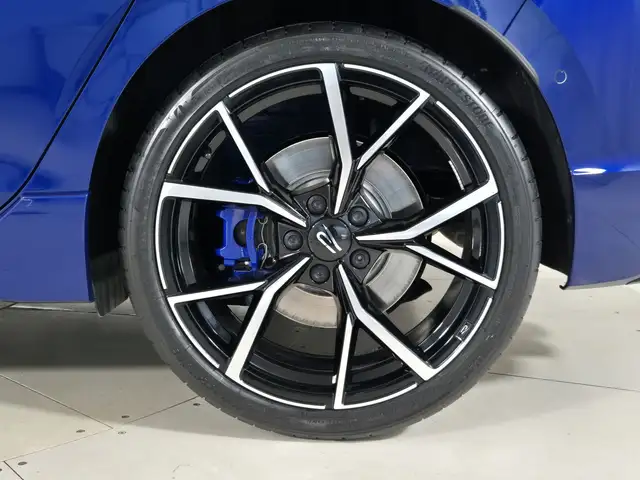 Volkswagen Golf view 14