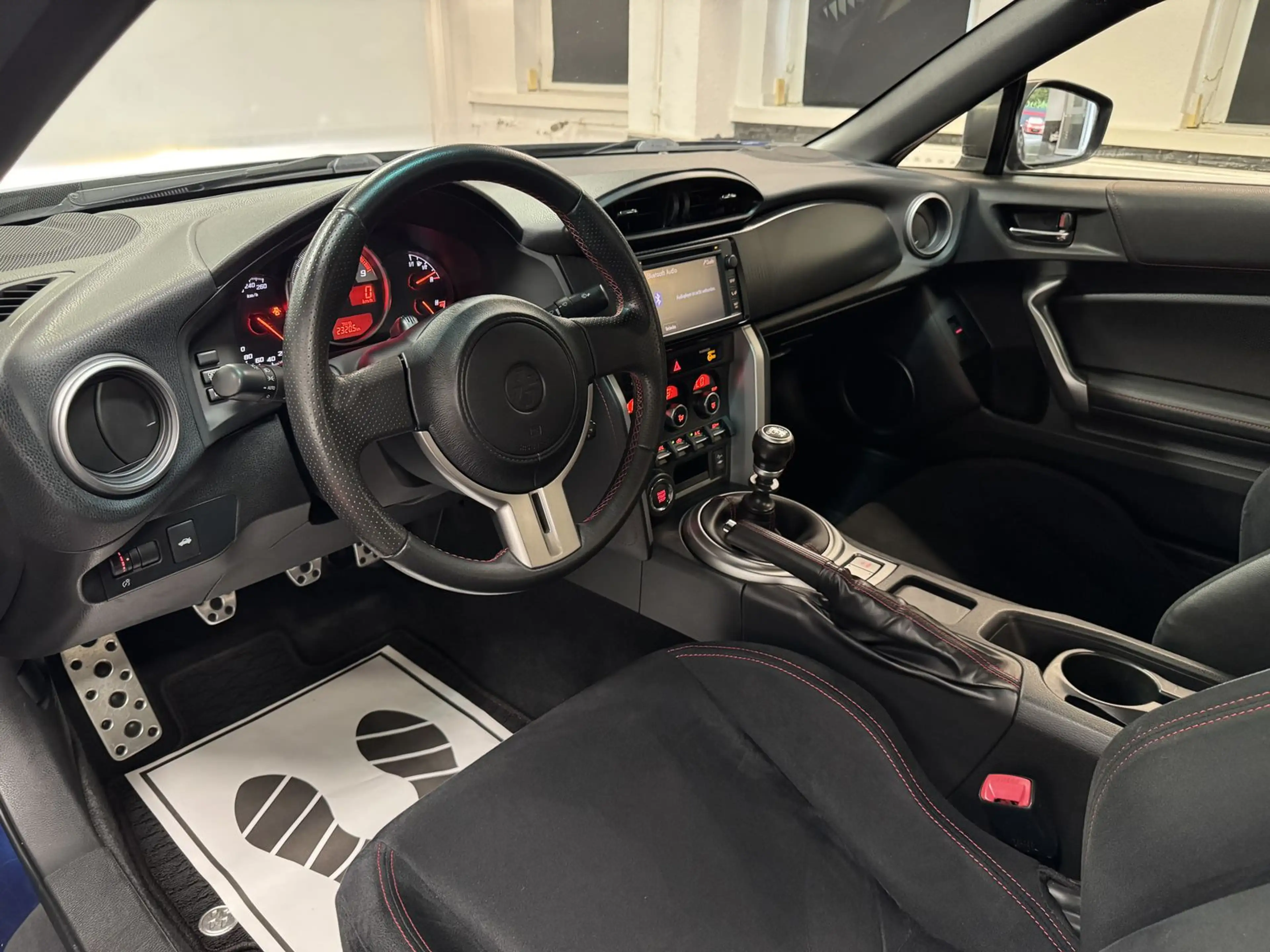 Toyota GT86 1.HD*ORIGINAL*KAMERA* — photo 9