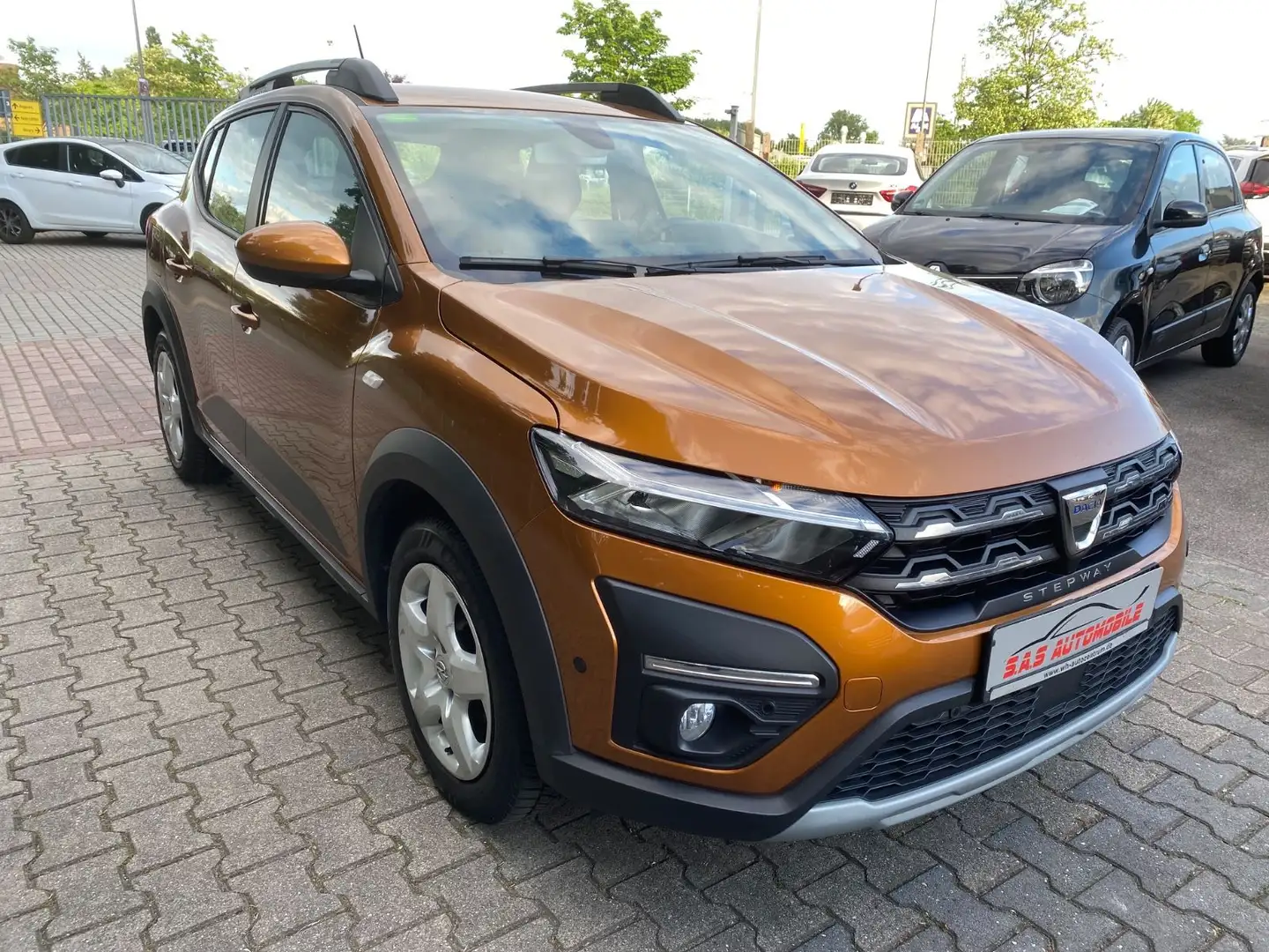 Dacia Sandero III Stepway Comfort/Scheckheftgepflegt Orange - 1