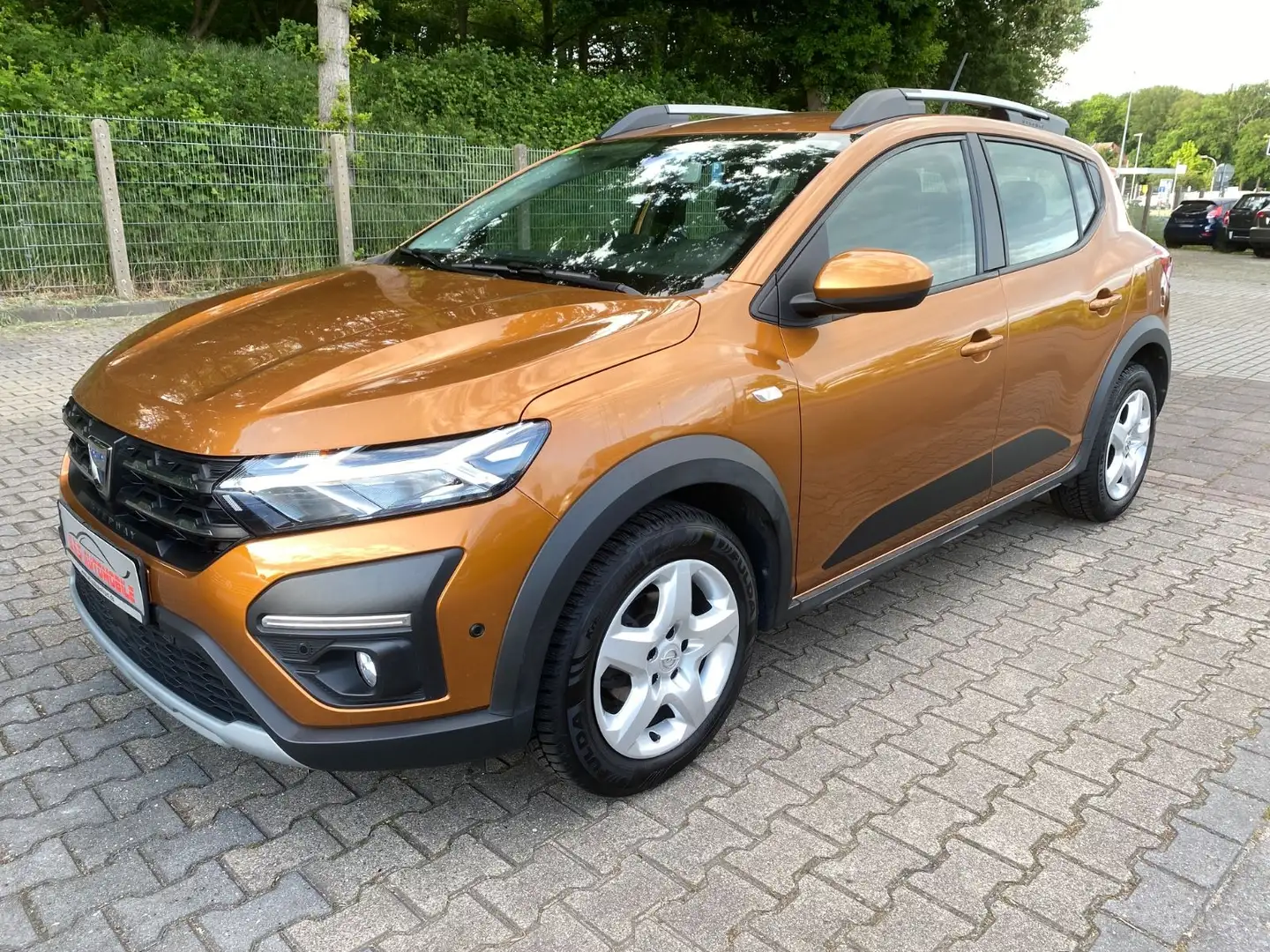 Dacia Sandero III Stepway Comfort/Scheckheftgepflegt Orange - 2