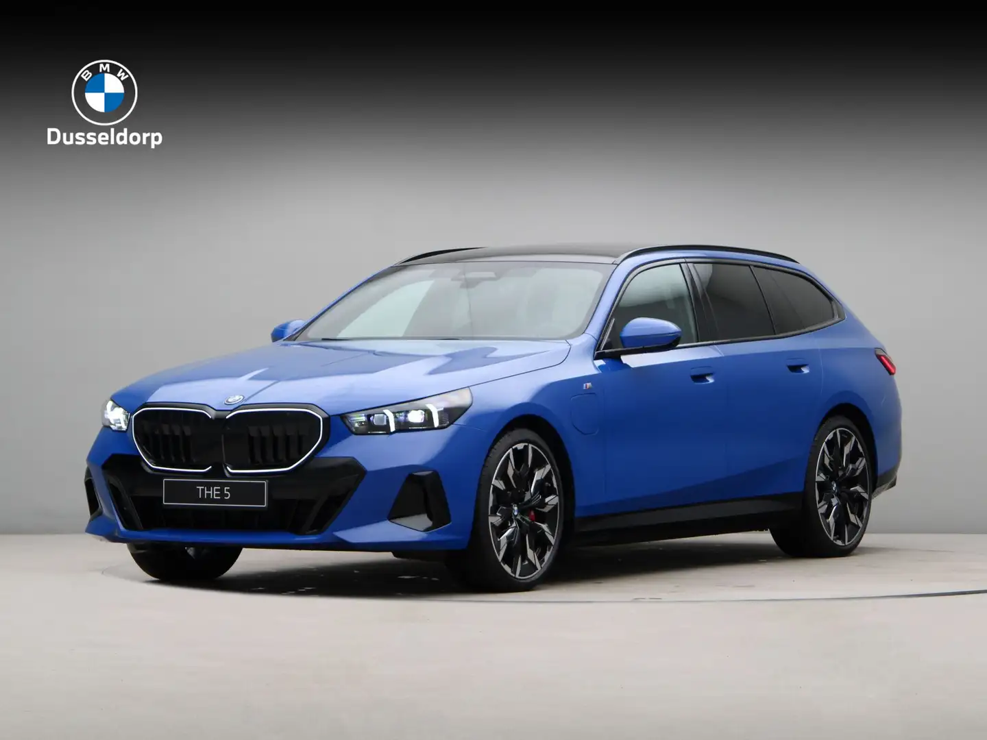 BMW 550 5 Serie Touring 550e xDrive Blauw - 1