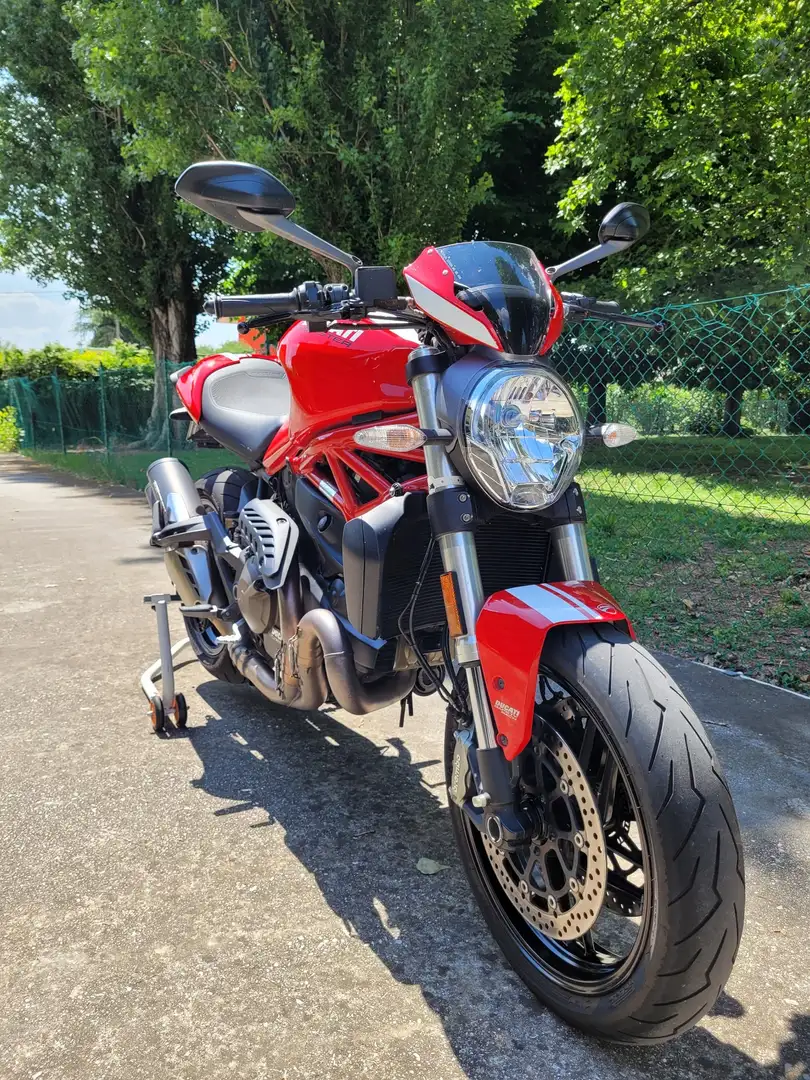 Ducati Monster 821 Stripe Rosso - 1