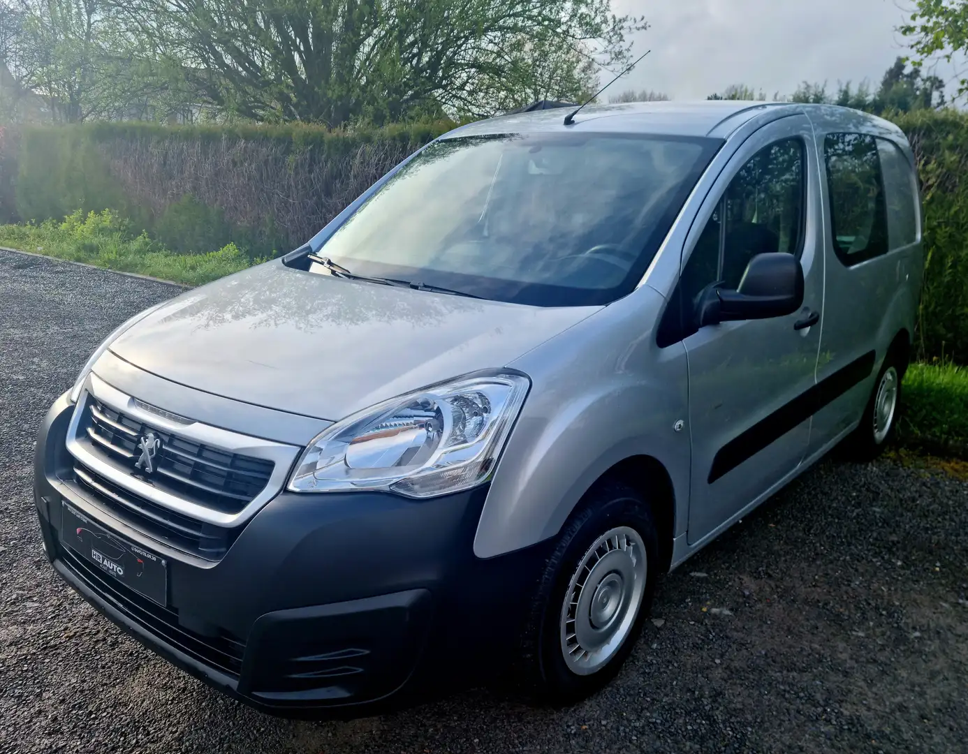 Peugeot Partner 1.6 BlueHDi**L1H1**EURO6B**AIRCO Grijs - 1