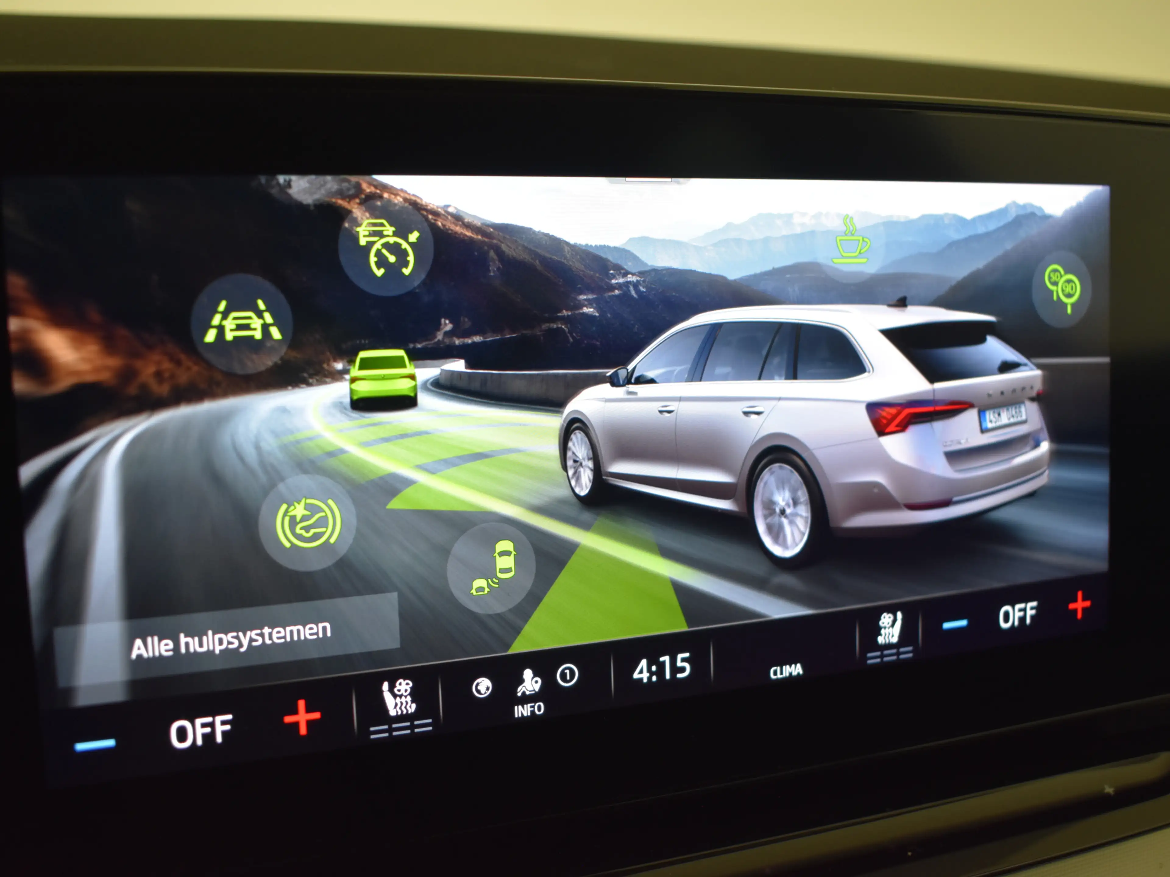 Skoda Octavia Combi 1.4 TSI iV PHEV Style 245pk | Stoelventilati — photo 6