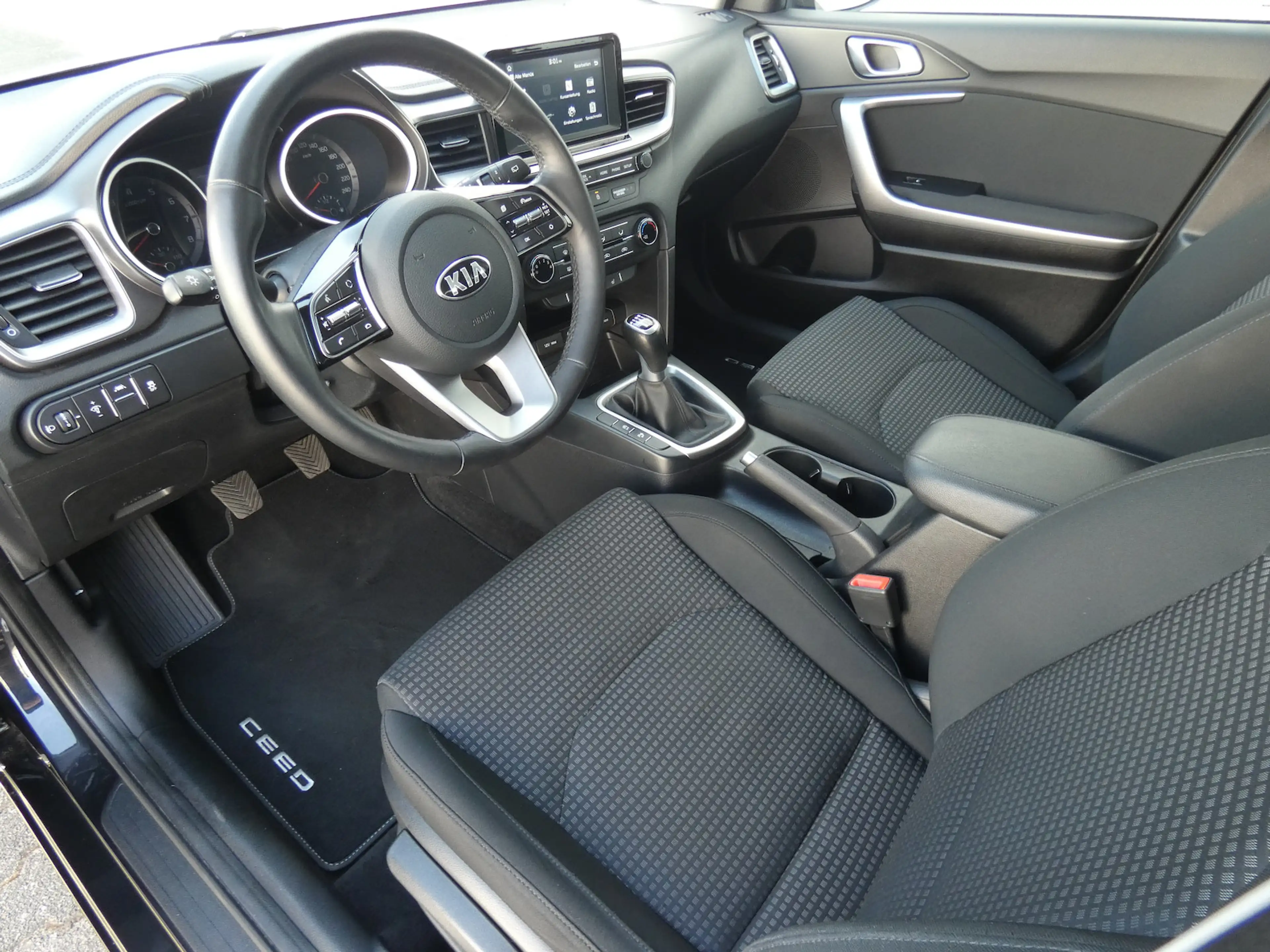 Kia Ceed / cee'd cee´d Edition 7 *CARPLAY*KLIMA*ALU*PDC*KAMERA* — photo 15
