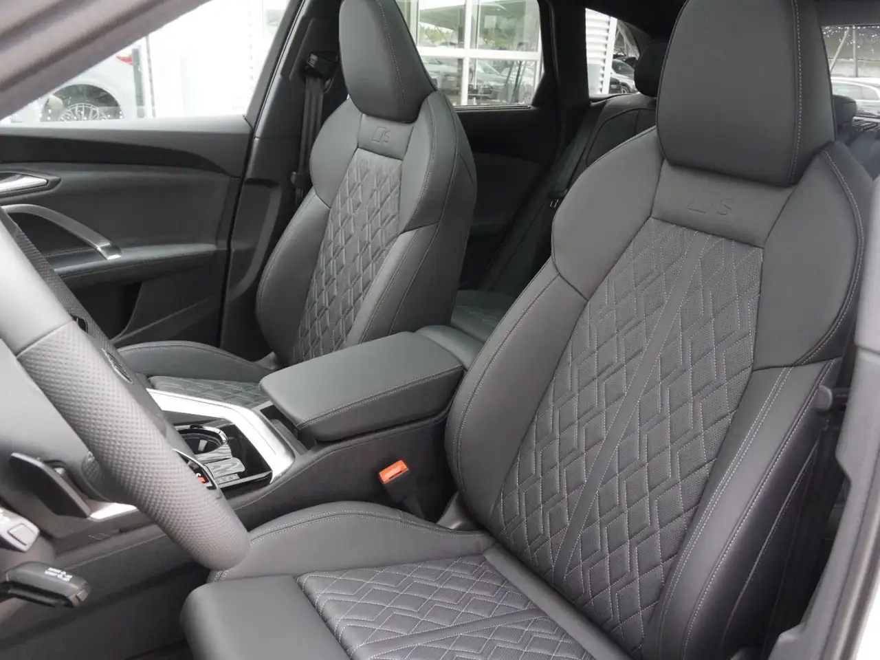 Audi SQ5 fotografie Audi SQ5