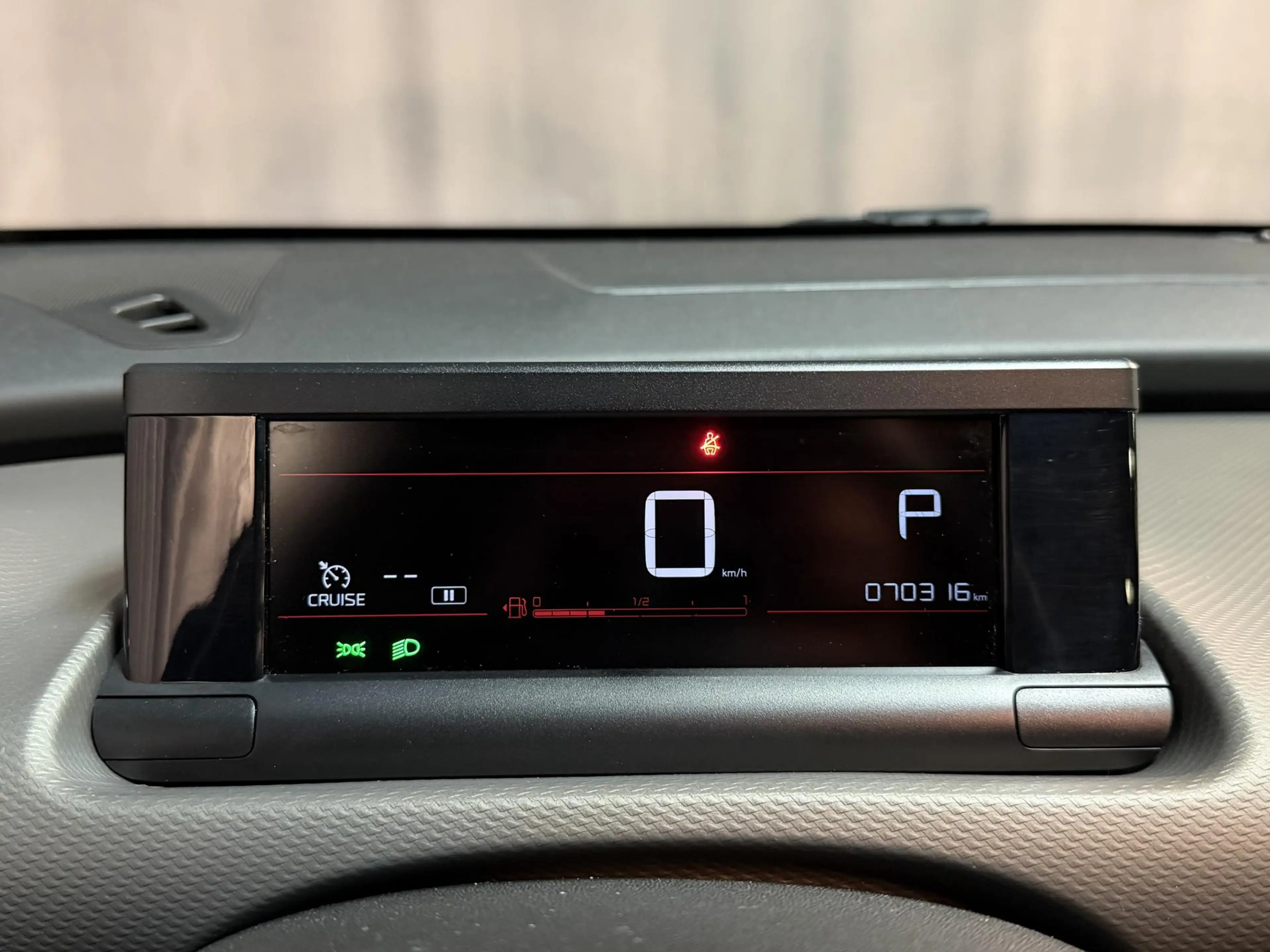 Citroen C4 Cactus 1.2 PureTech Feel 16"/Nieuwe Distributieset/Naviga — photo 6
