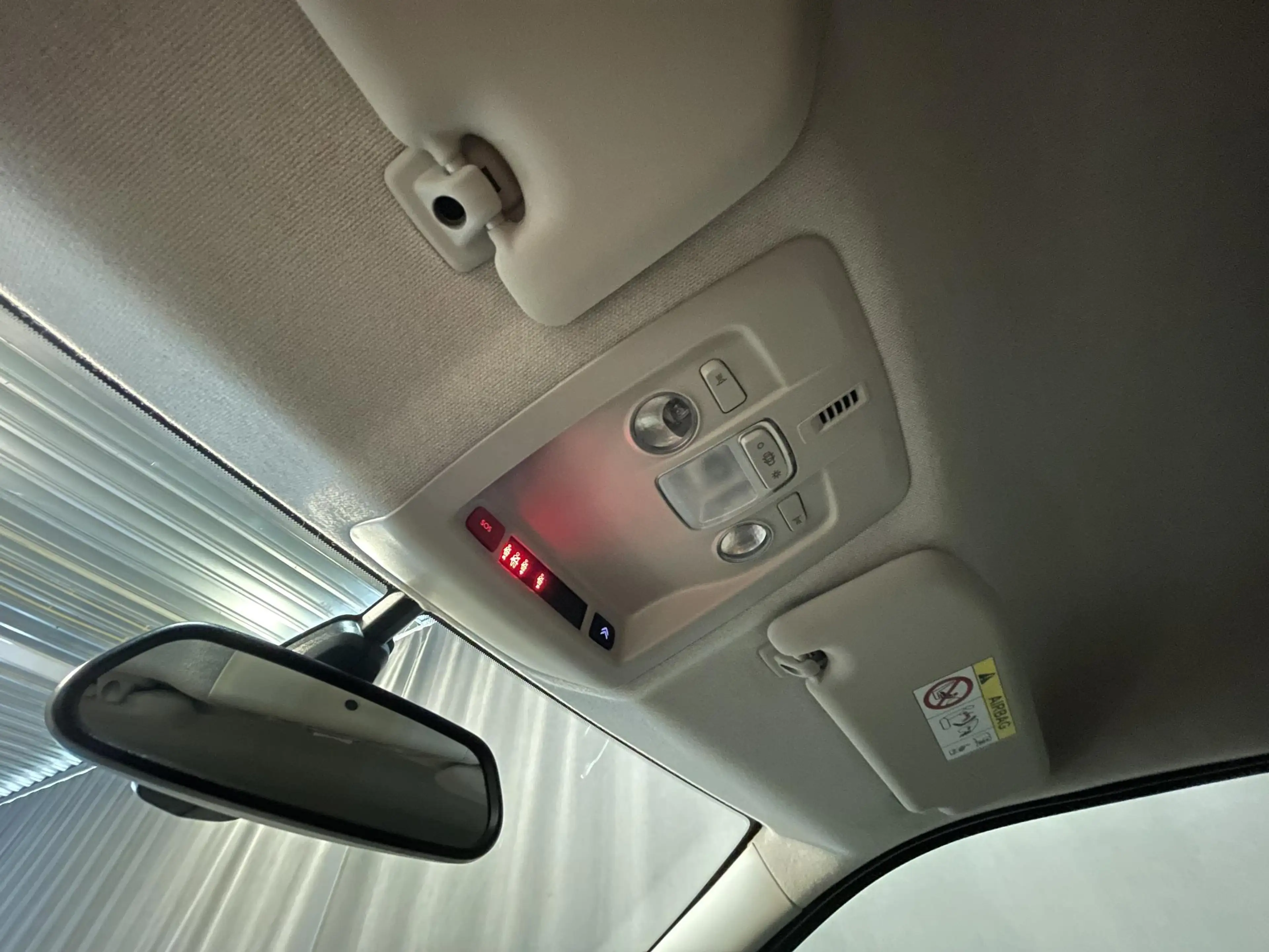Citroen C4 Cactus 1.2 PureTech Feel 16"/Nieuwe Distributieset/Naviga — photo 33