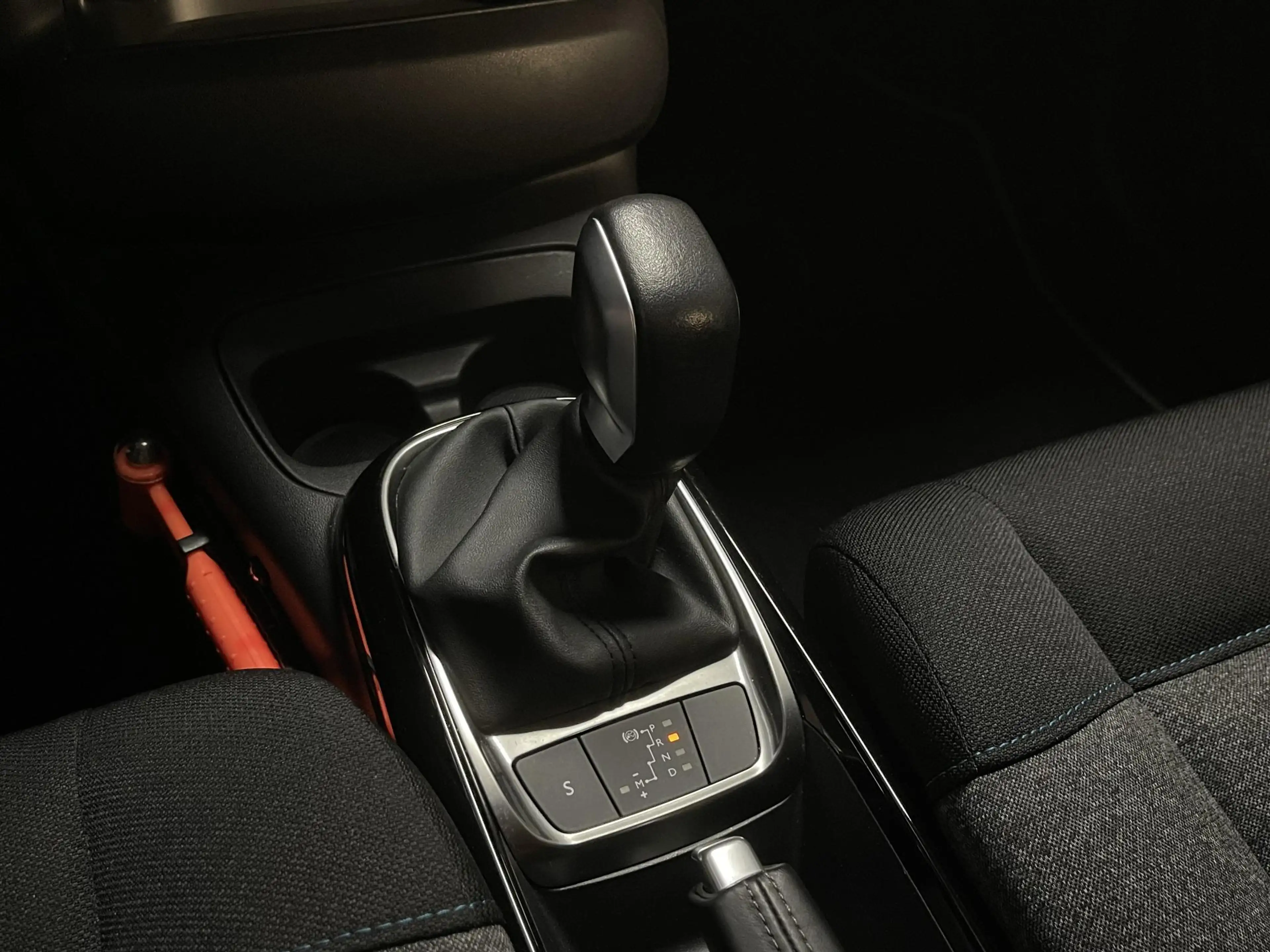 Citroen C4 Cactus 1.2 PureTech Feel 16"/Nieuwe Distributieset/Naviga — photo 21