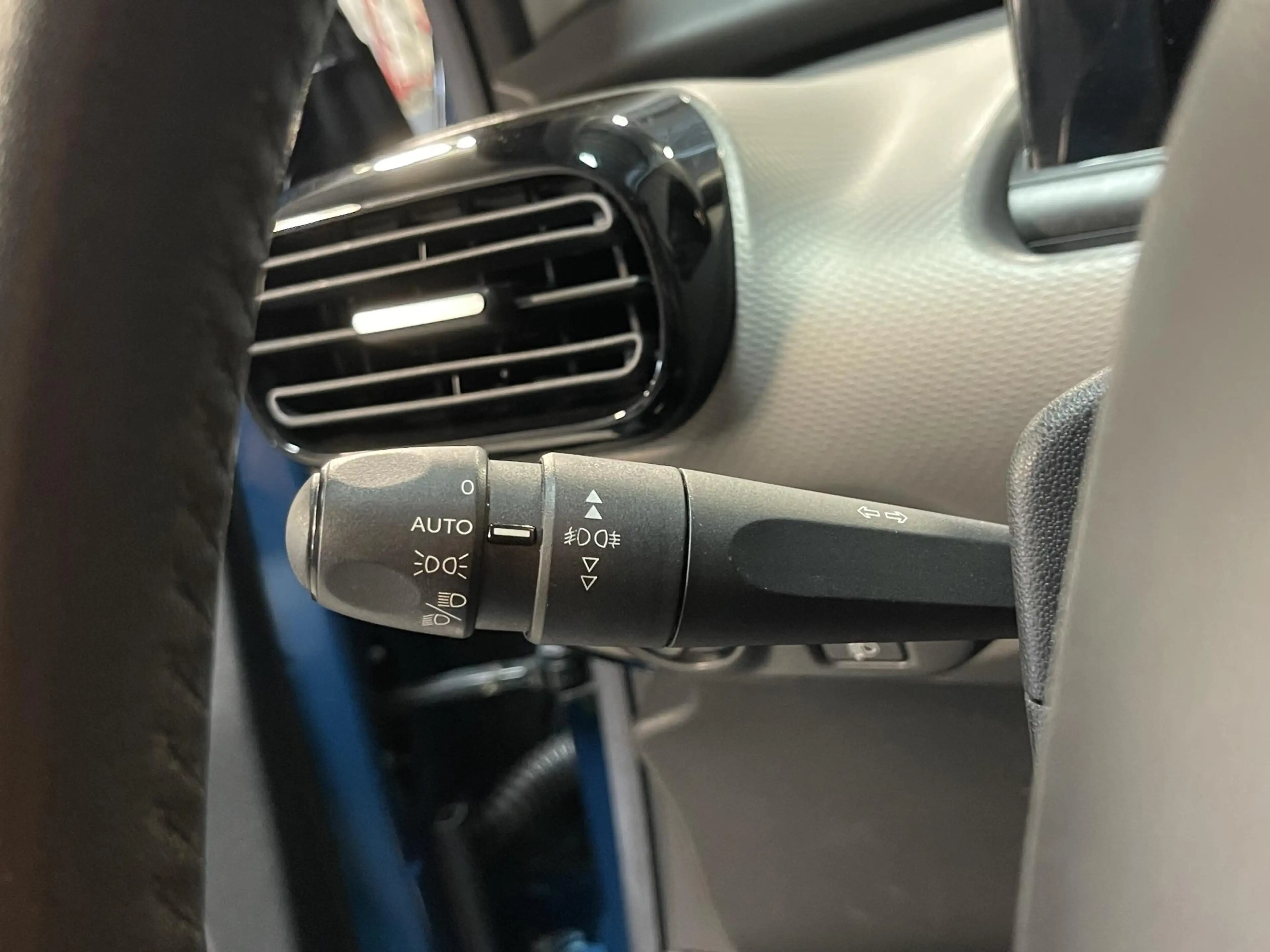 Citroen C4 Cactus 1.2 PureTech Feel 16"/Nieuwe Distributieset/Naviga — photo 25