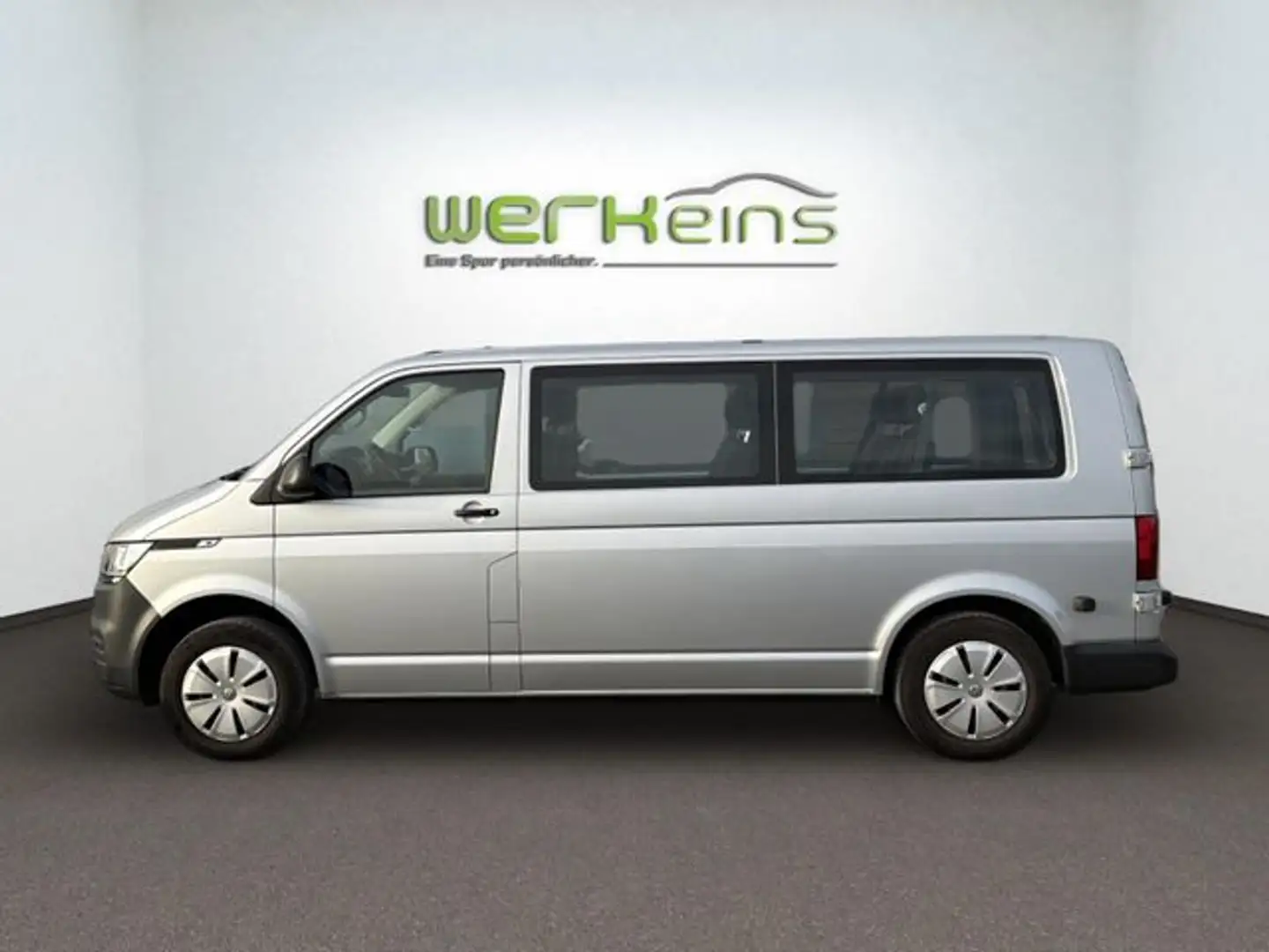 Volkswagen T6.1 Kombi lang el. Rollstuhl Lift Rampe 9 Sitze Silber - 2