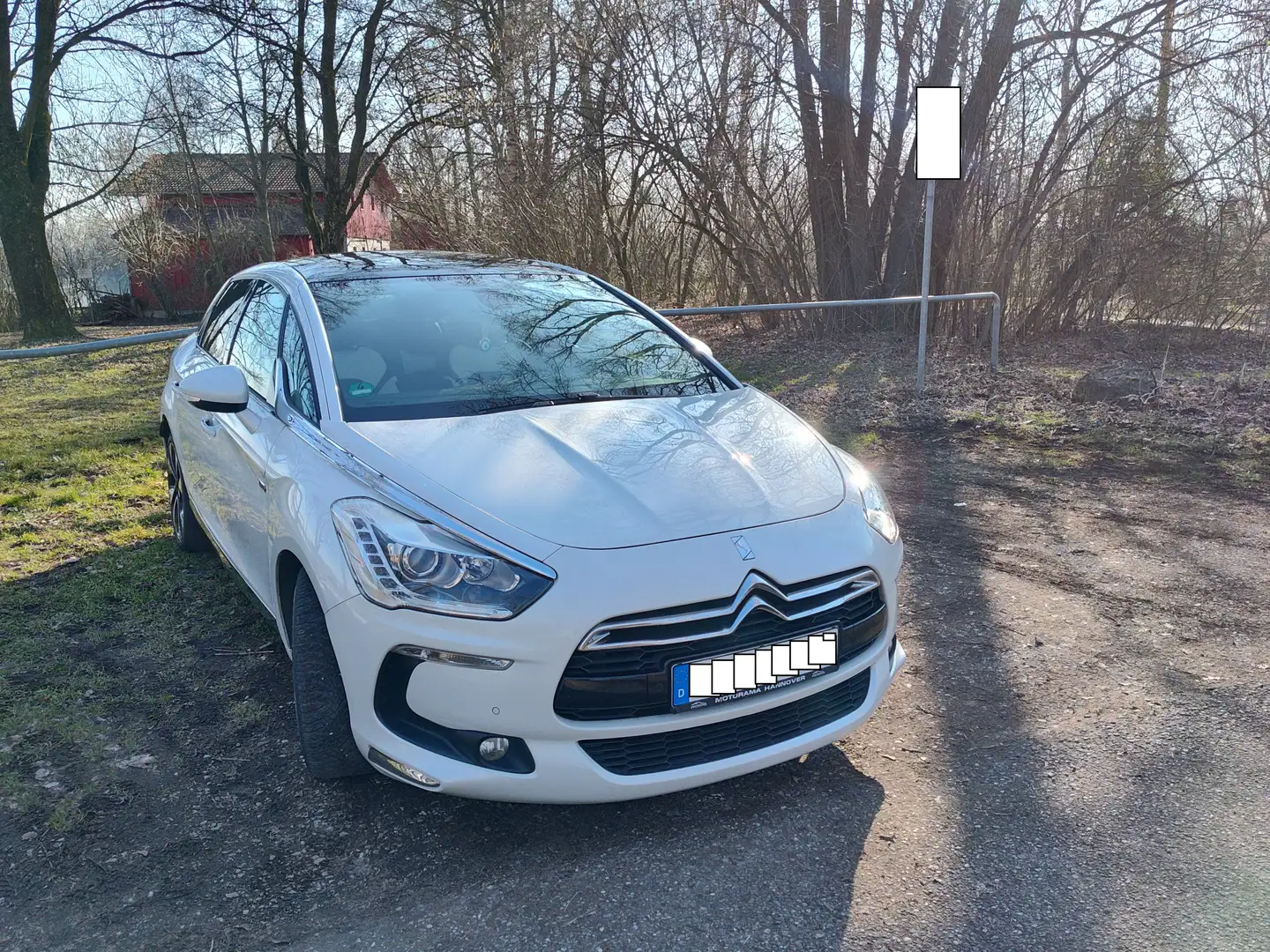 Citroen DS5 DS5+Hybrid4+EGS6+SportChic Weiß - 1