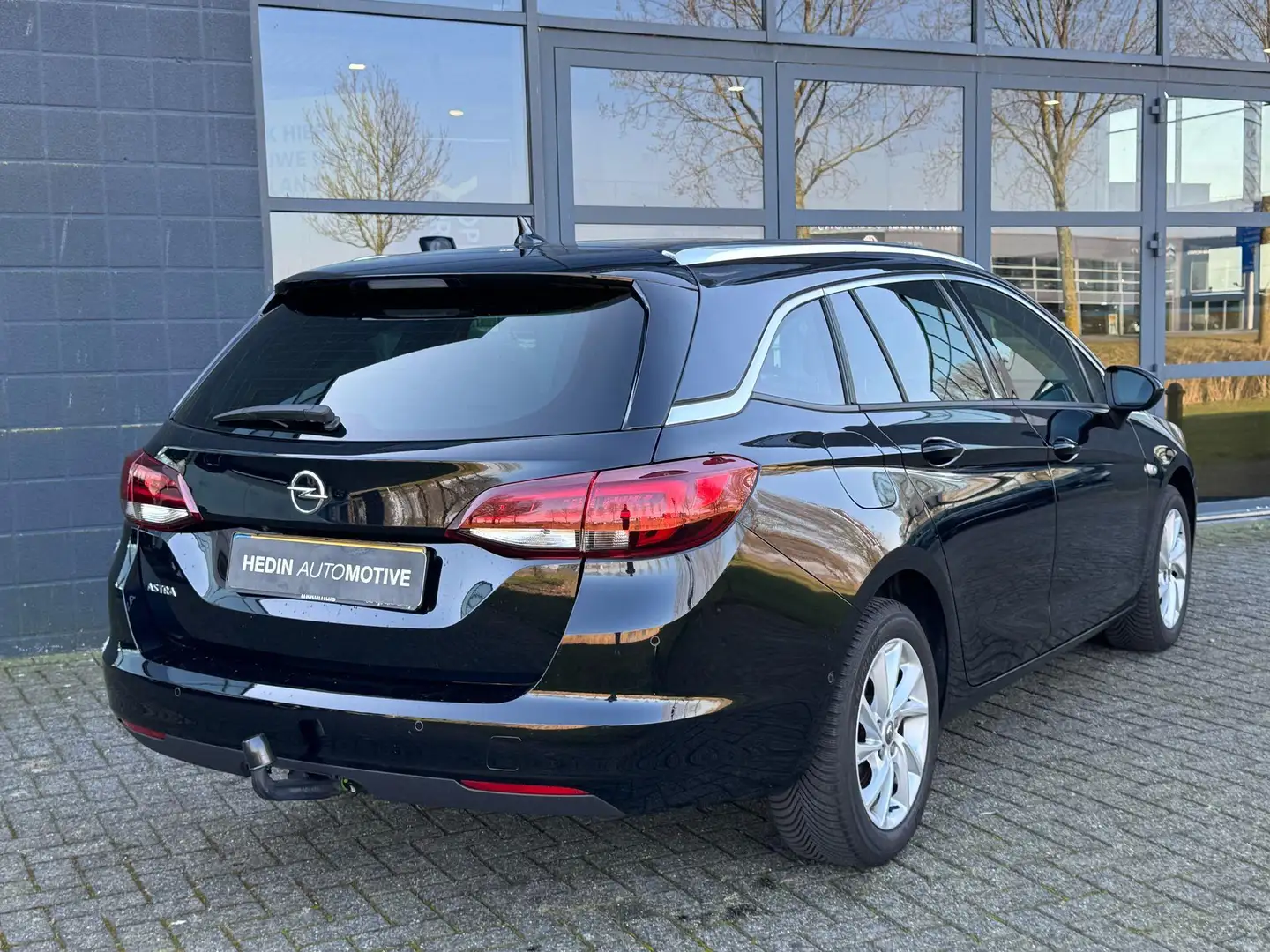Opel Astra Sports Tourer 1.2 110PK Elegance | Trekhaak | Navi Noir - 2