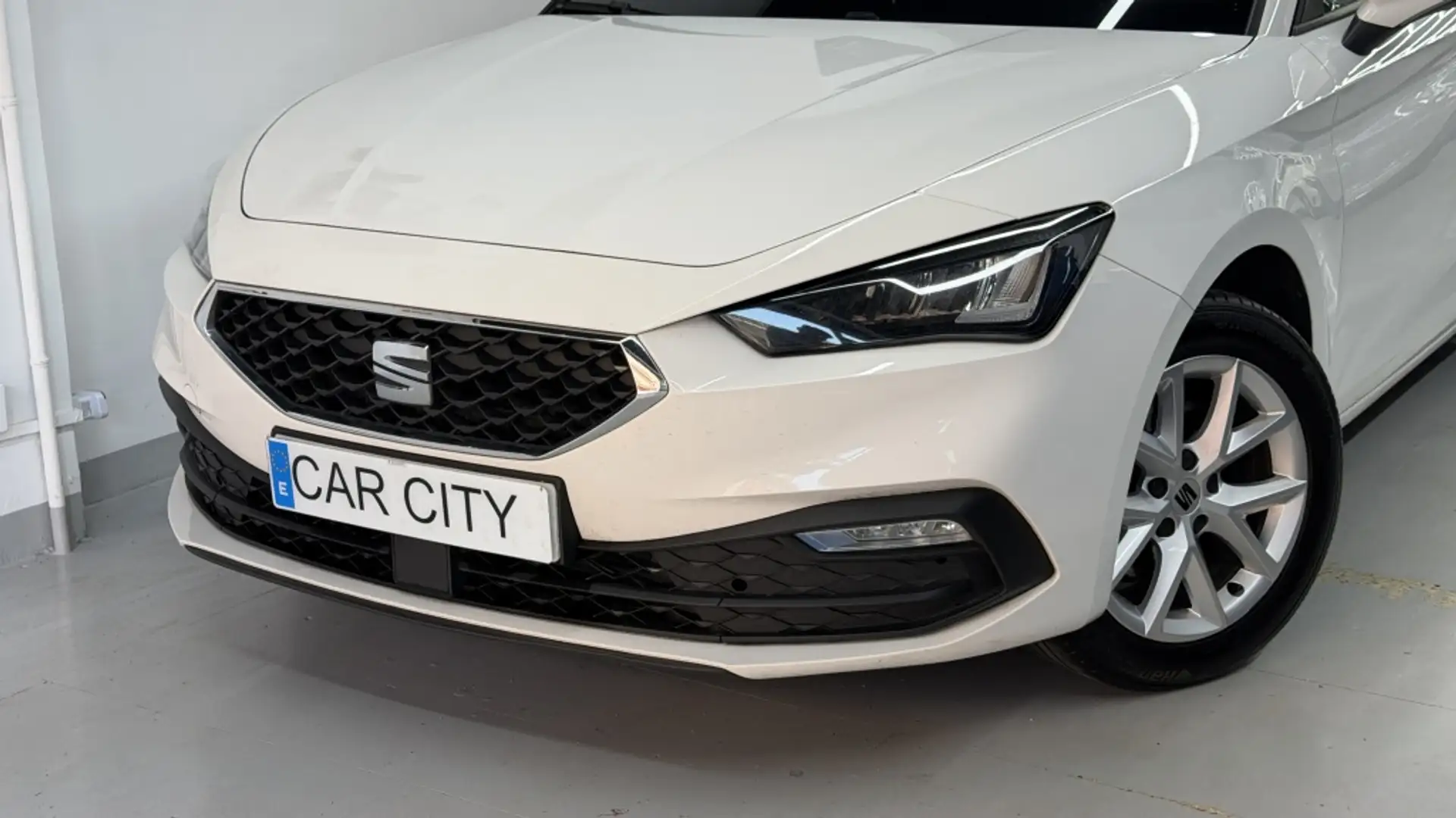 SEAT Leon ST 2.0TDI CR S&S Style 115 Blanco - 2