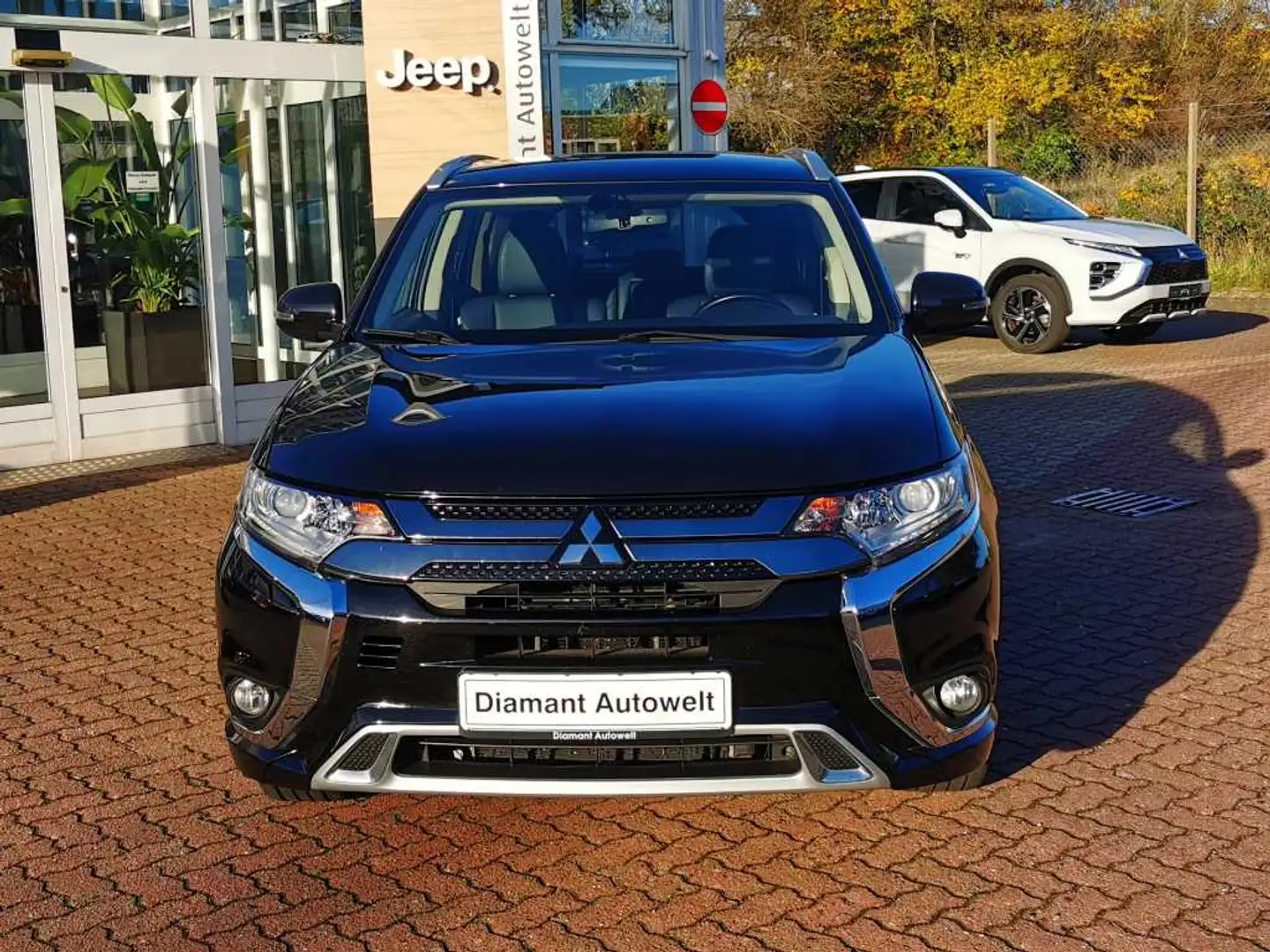 Mitsubishi Outlander Outlander Plug-in Hybrid BASIS Spirit 2.4 4WD Noir - 2