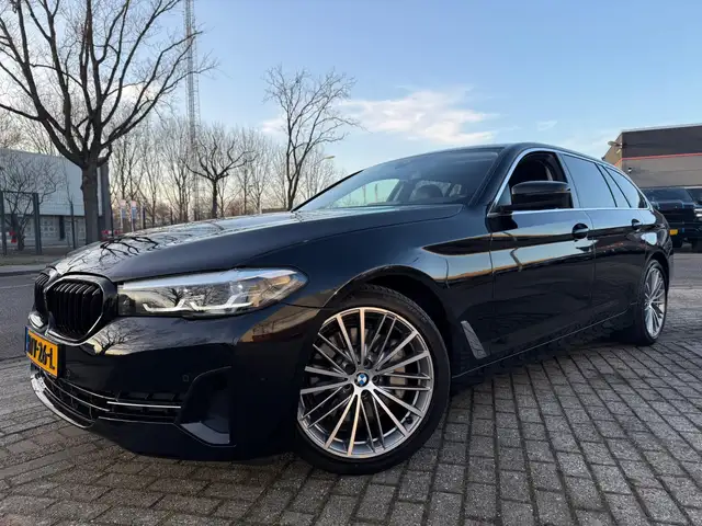 BMW 5 Series view 5