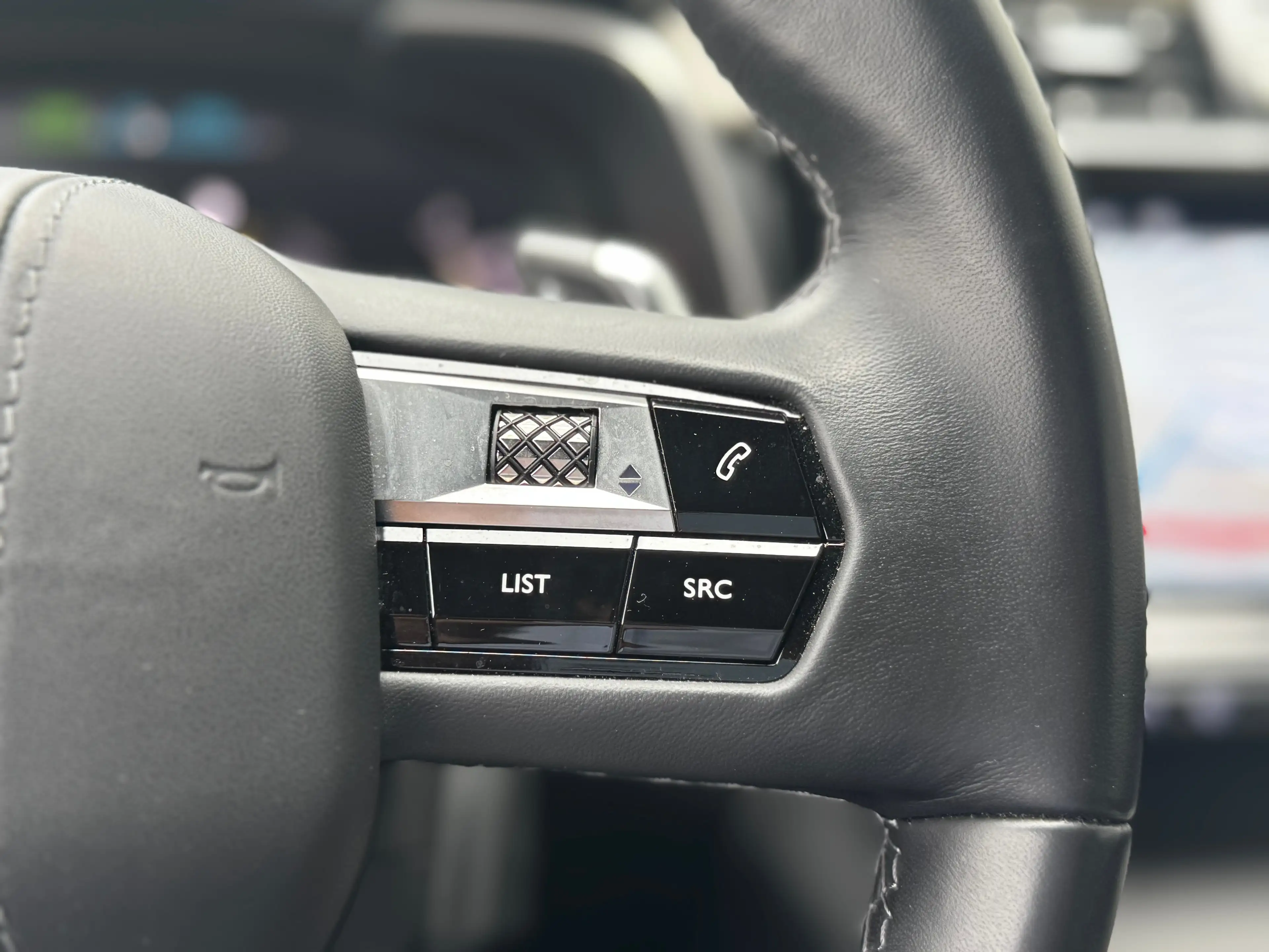 DS Automobiles DS 7 E-TENSE 225PK ESPRIT DE VOYAGE SOH 99,75% / NAVI / — photo 30