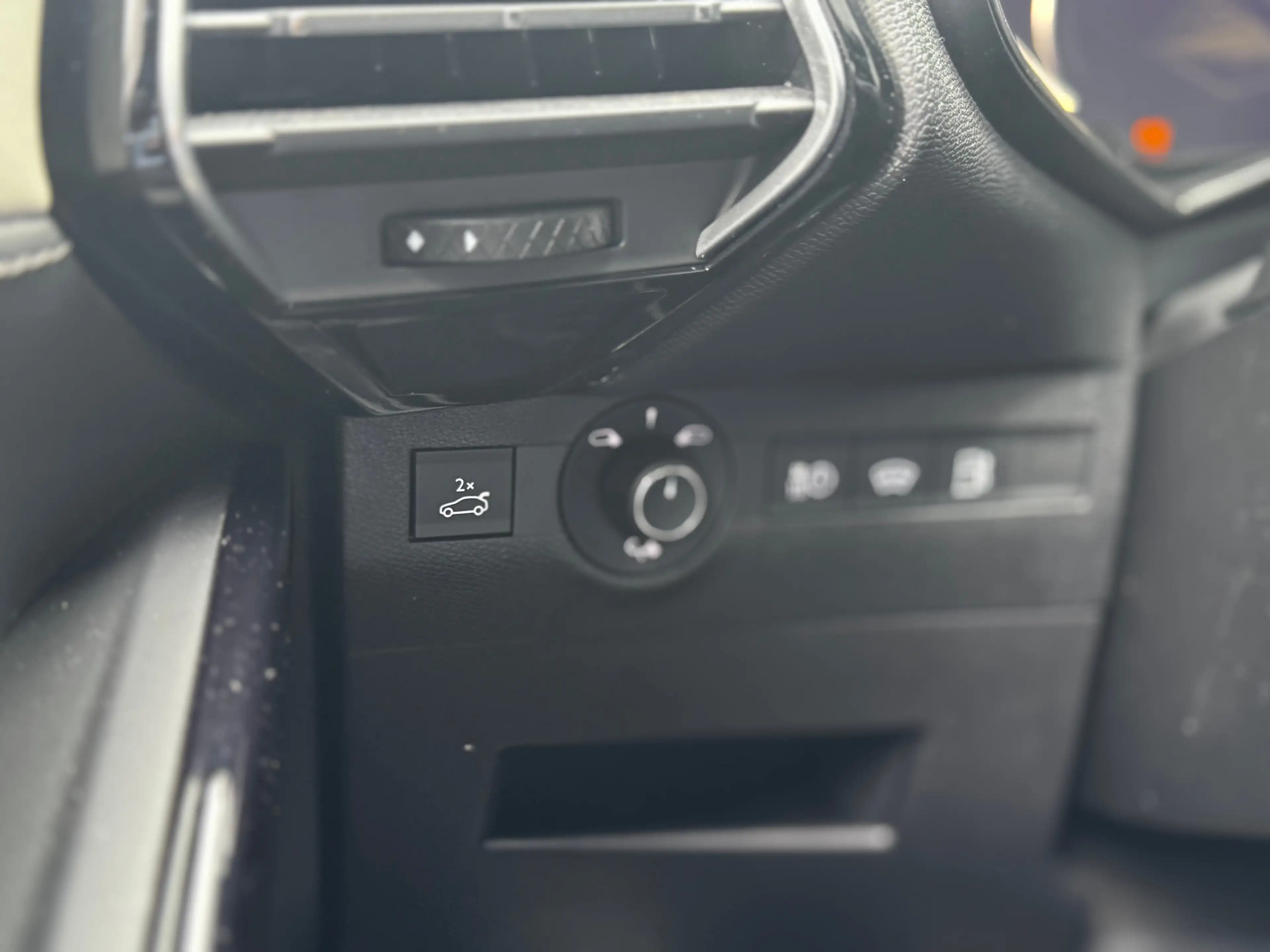 DS Automobiles DS 7 E-TENSE 225PK ESPRIT DE VOYAGE SOH 99,75% / NAVI / — photo 25