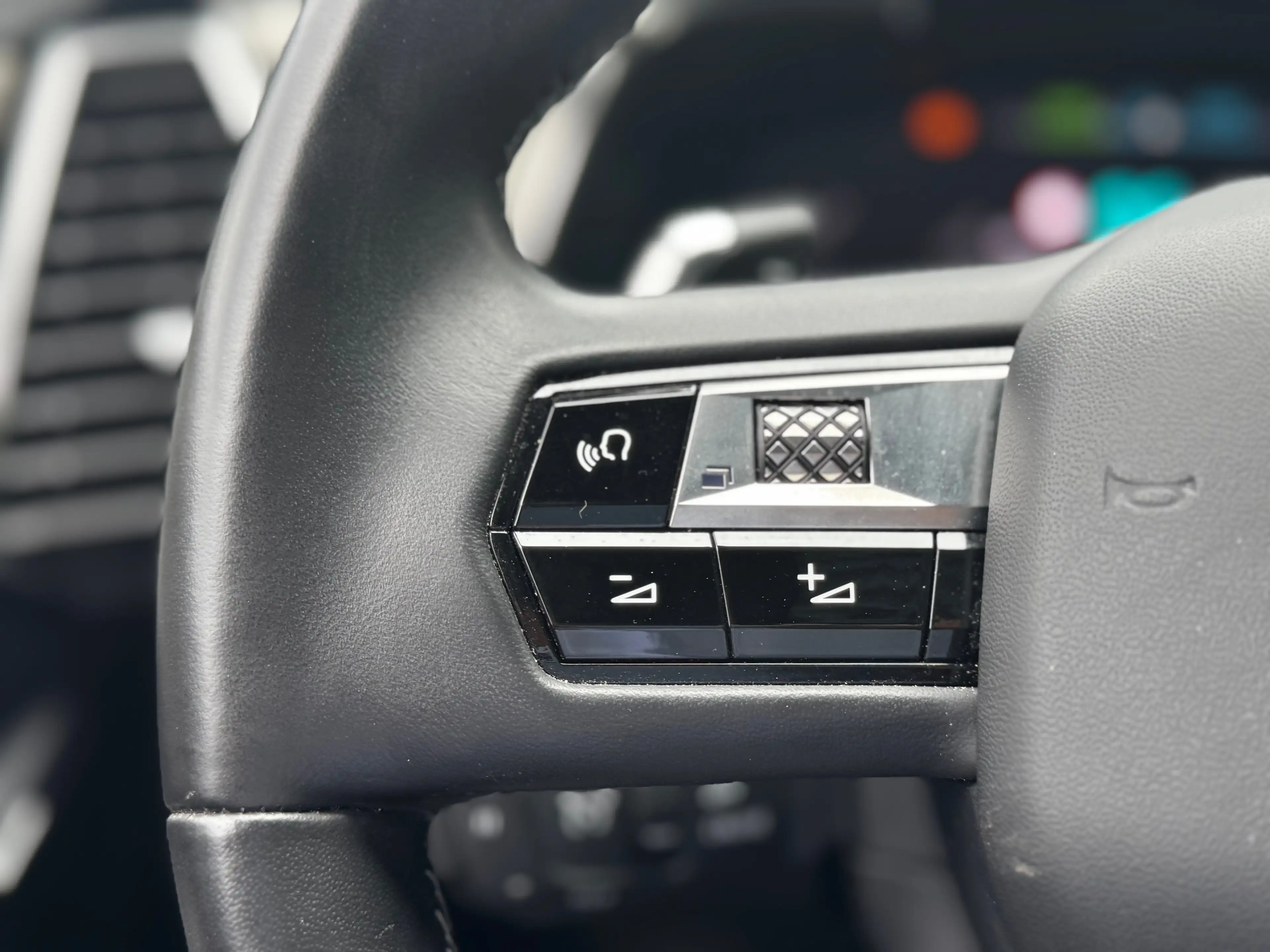 DS Automobiles DS 7 E-TENSE 225PK ESPRIT DE VOYAGE SOH 99,75% / NAVI / — photo 28