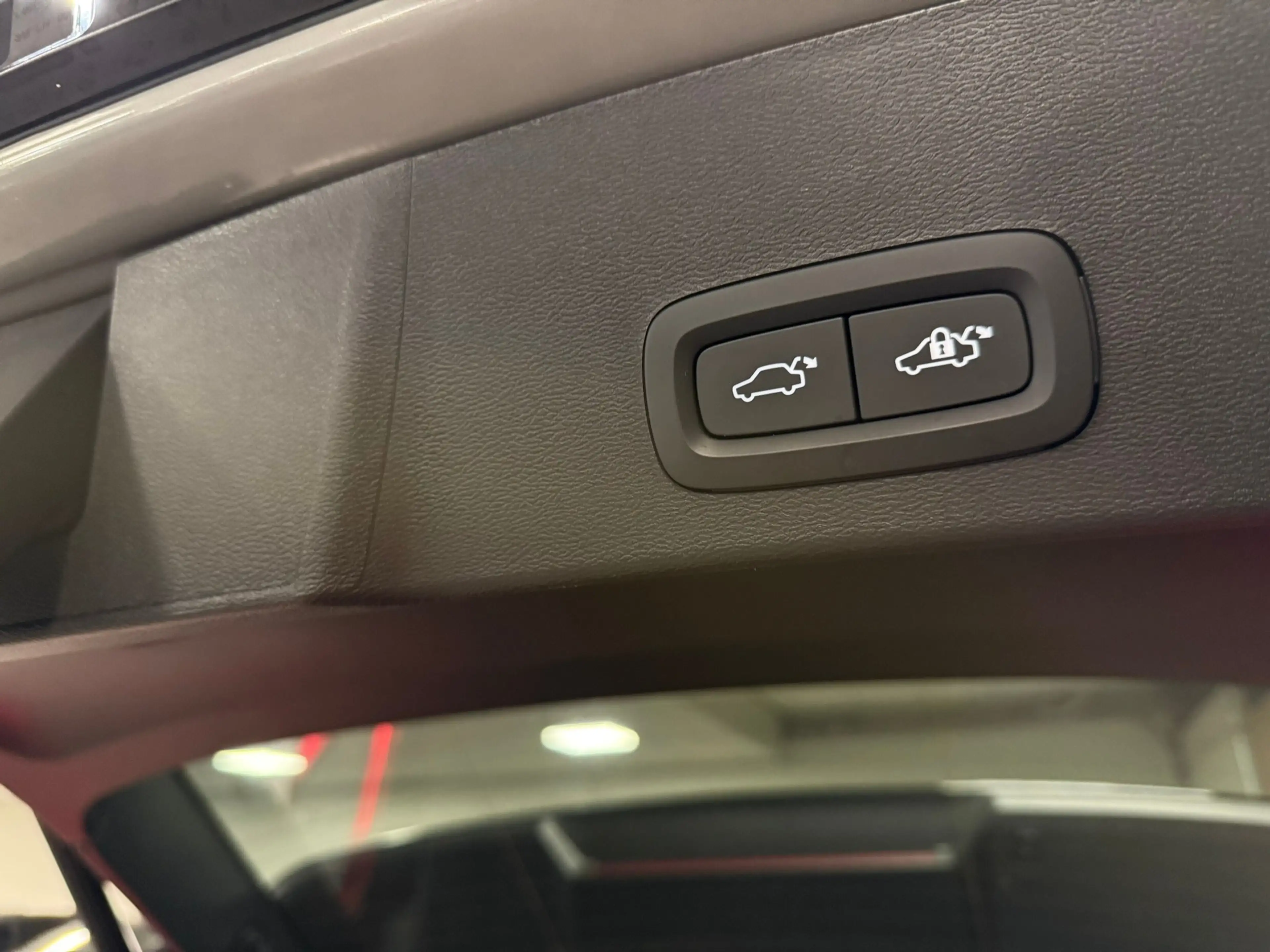 Volvo EX40 Single Motor Extended Range Ultra 82 kWh | 99% SoH — photo 12