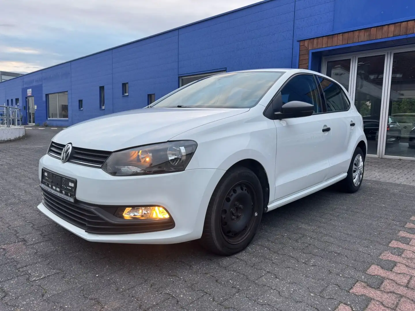 Volkswagen Polo 1.4 TDI V Trendline*Klimaanlage*1-Hand* Weiß - 2