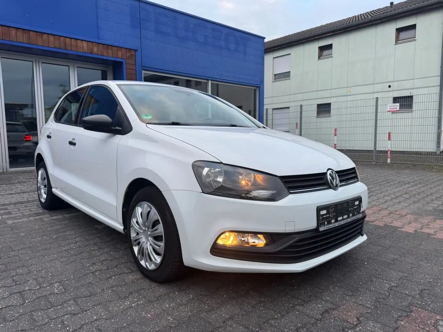 Volkswagen Polo 1.4 TDI V Trendline*Klimaanlage*1-Hand* Weiß - 1