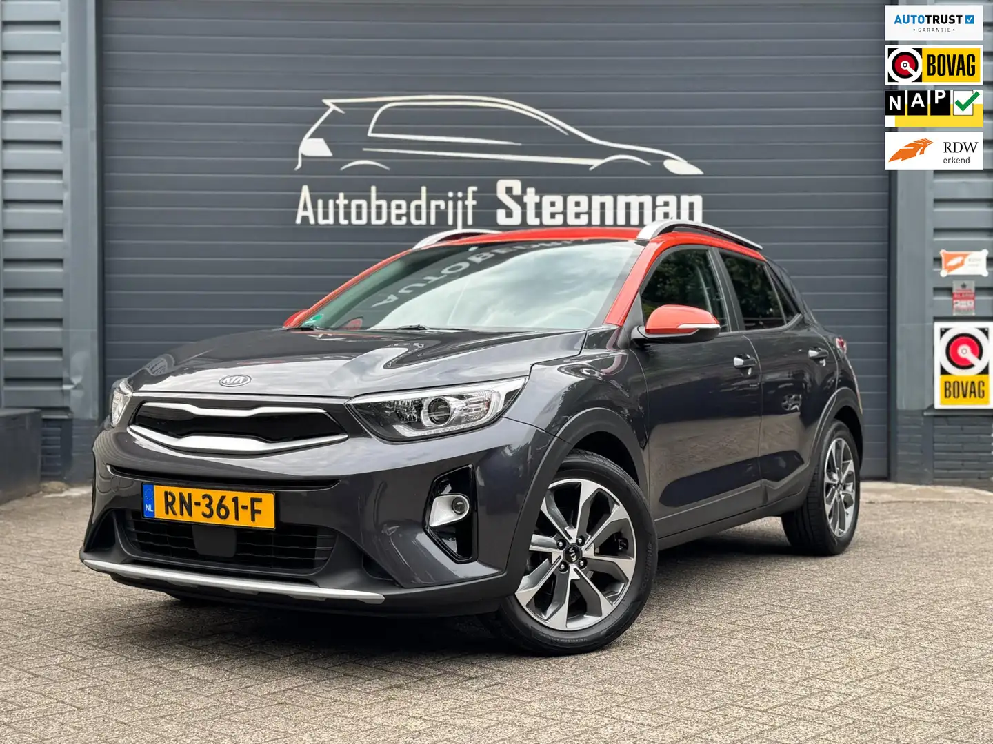 Kia Stonic 1.0 T-GDi DynamicLine | Carplay | Camera | Keyless Grigio - 1