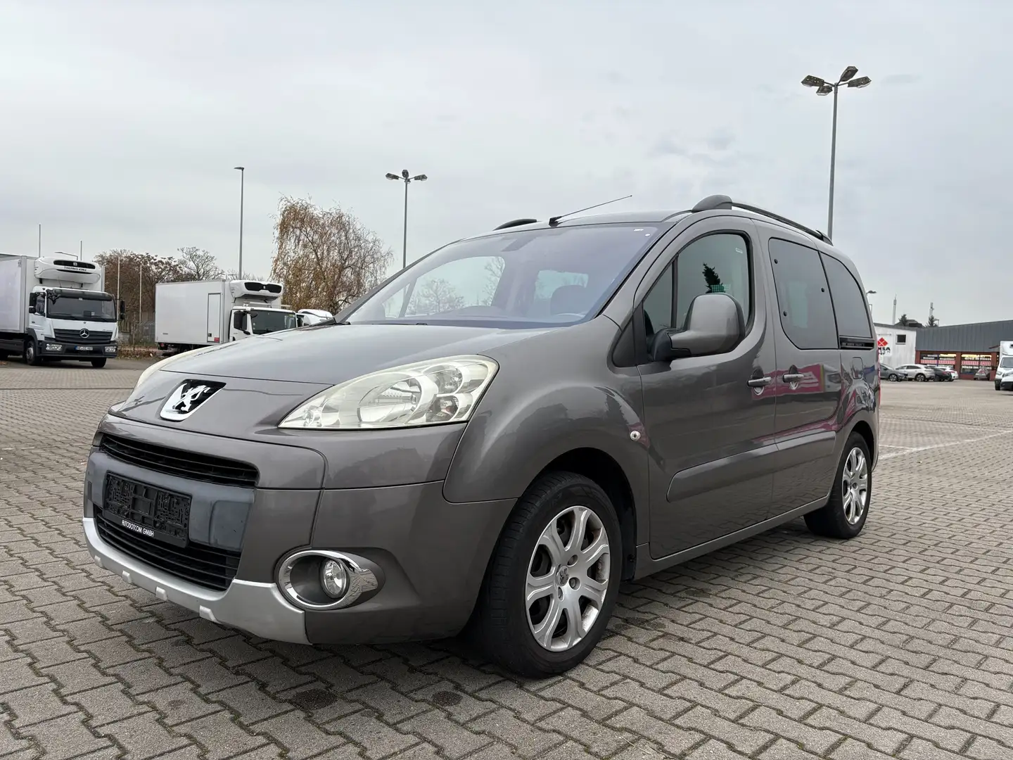 Peugeot Partner Partner Tepee 110 Premium *AHK*ZAHNRIEMEN NEU*PDC* Grau - 2