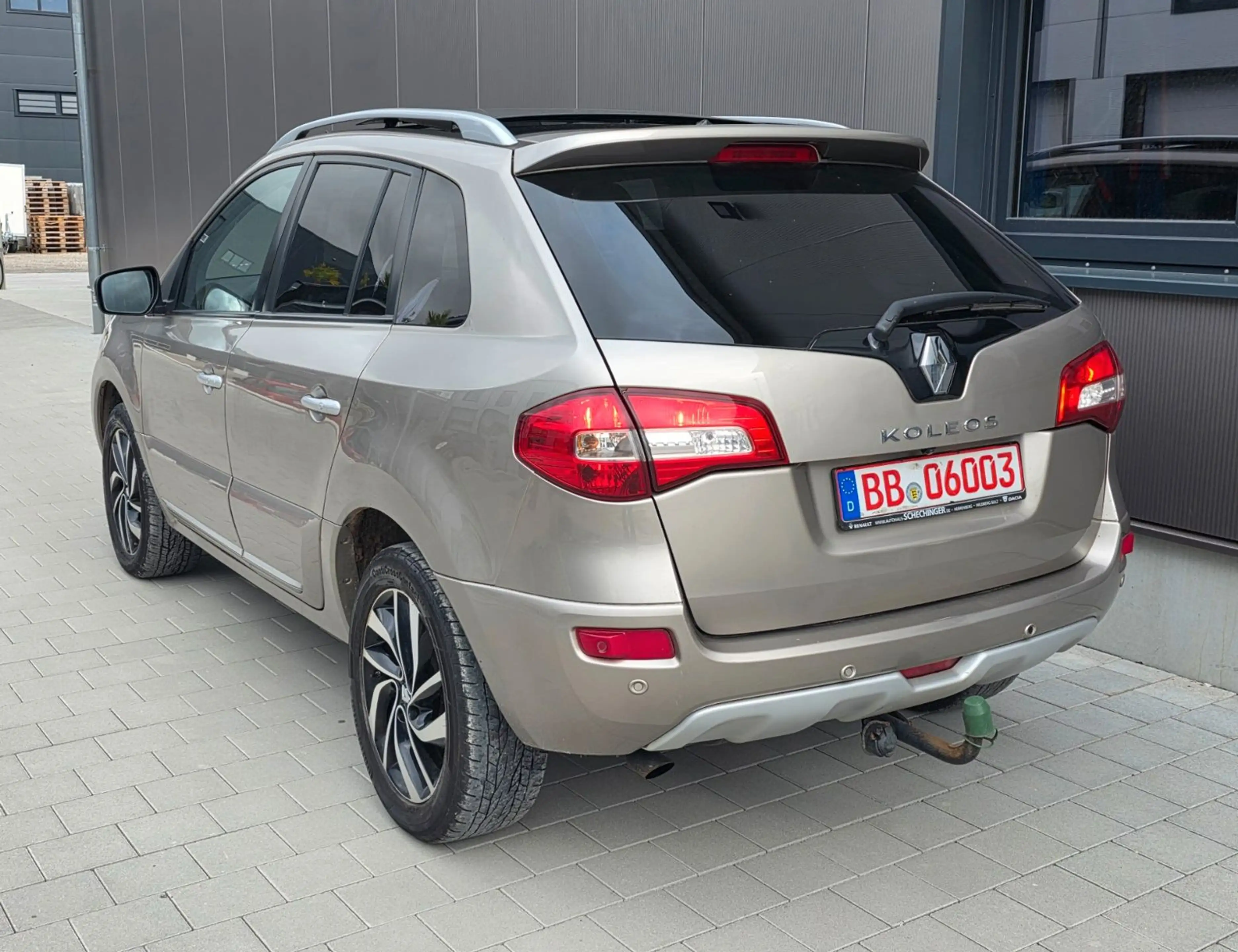 Renault Koleos 2.0/AUTOMATIK/NAVI/PANO/TÜV04.27/4X4/LEDE — photo 6