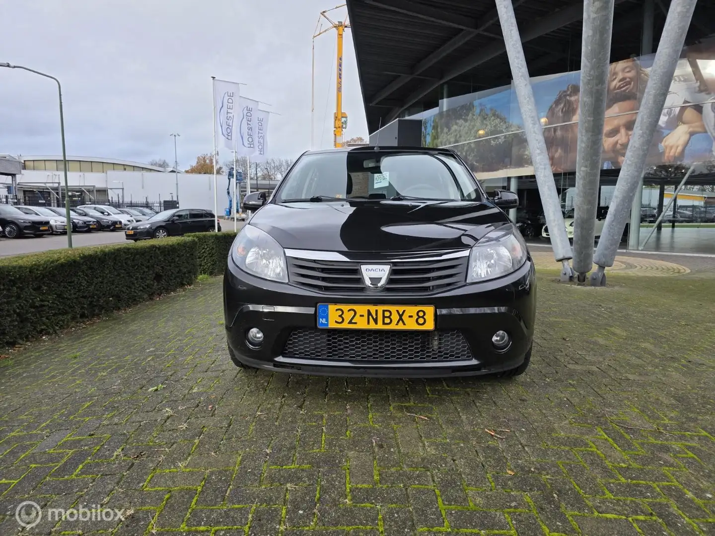 Dacia Sandero 1.2 Blackline Zwart - 2
