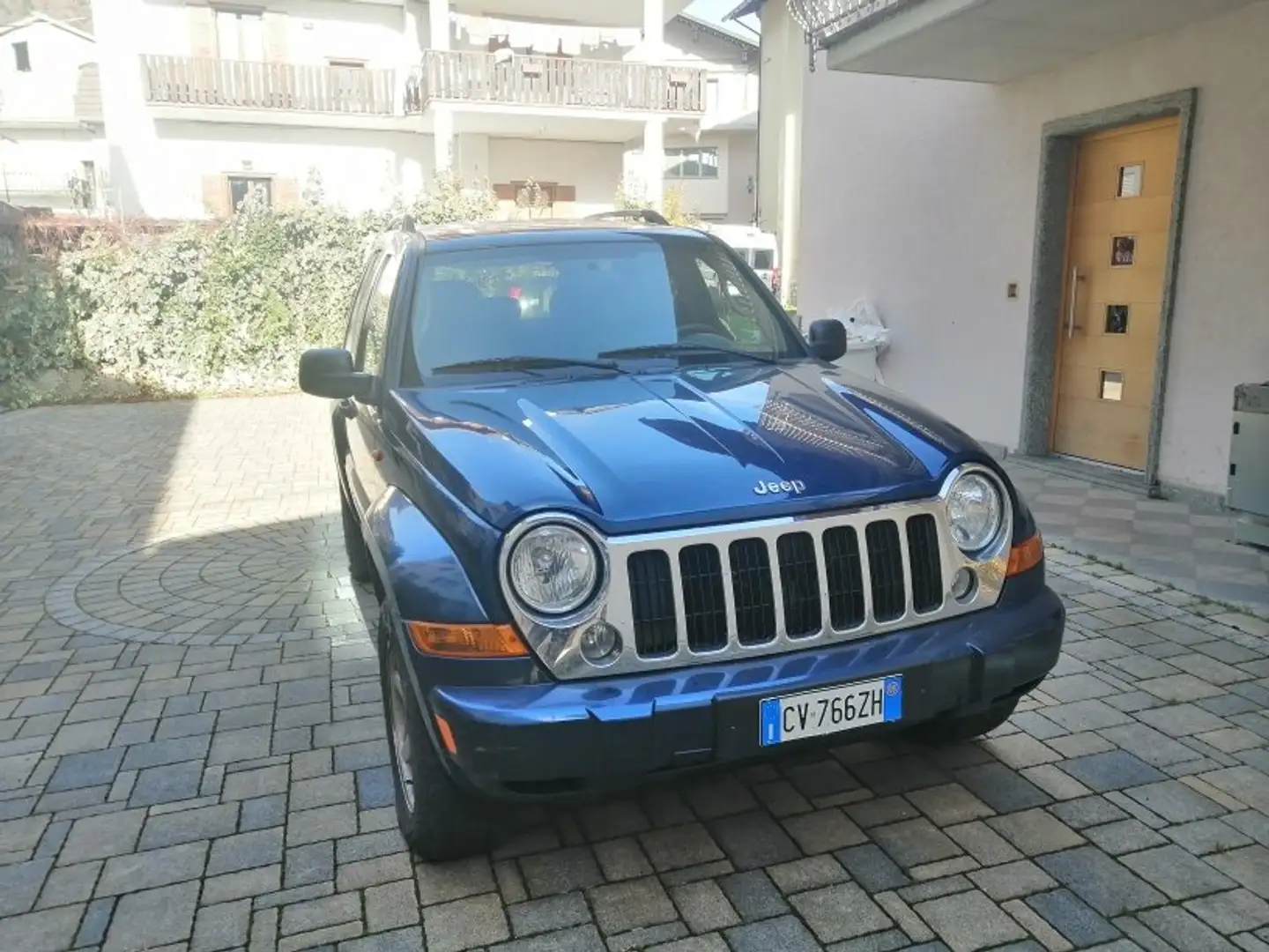 Jeep Cherokee Cherokee 2.8 crd Limited auto FL Bleu - 1