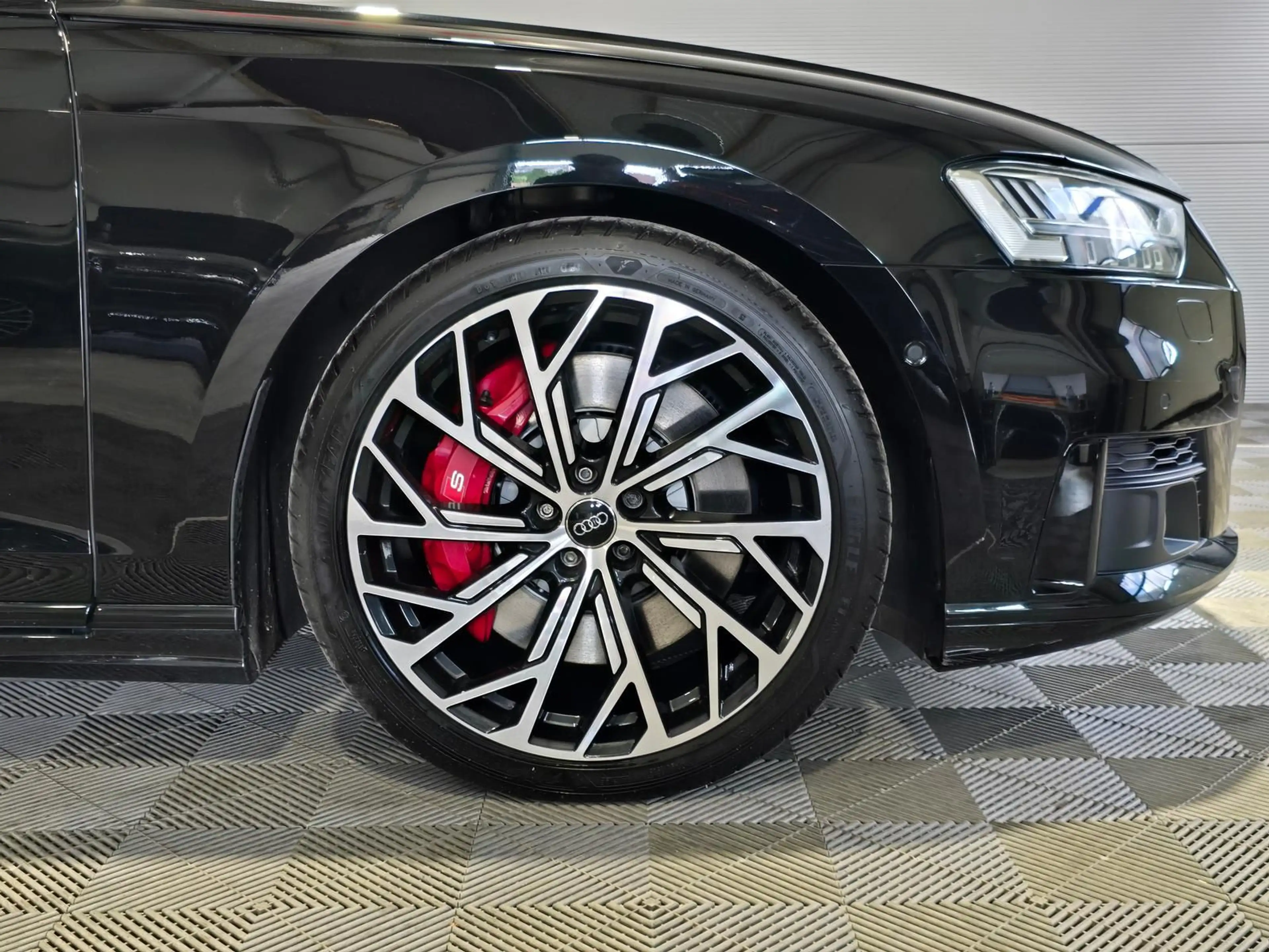 Audi S8 4.0 TFSI quattro°HUD°Pano°Laser°B&O°360°Massa — photo 10
